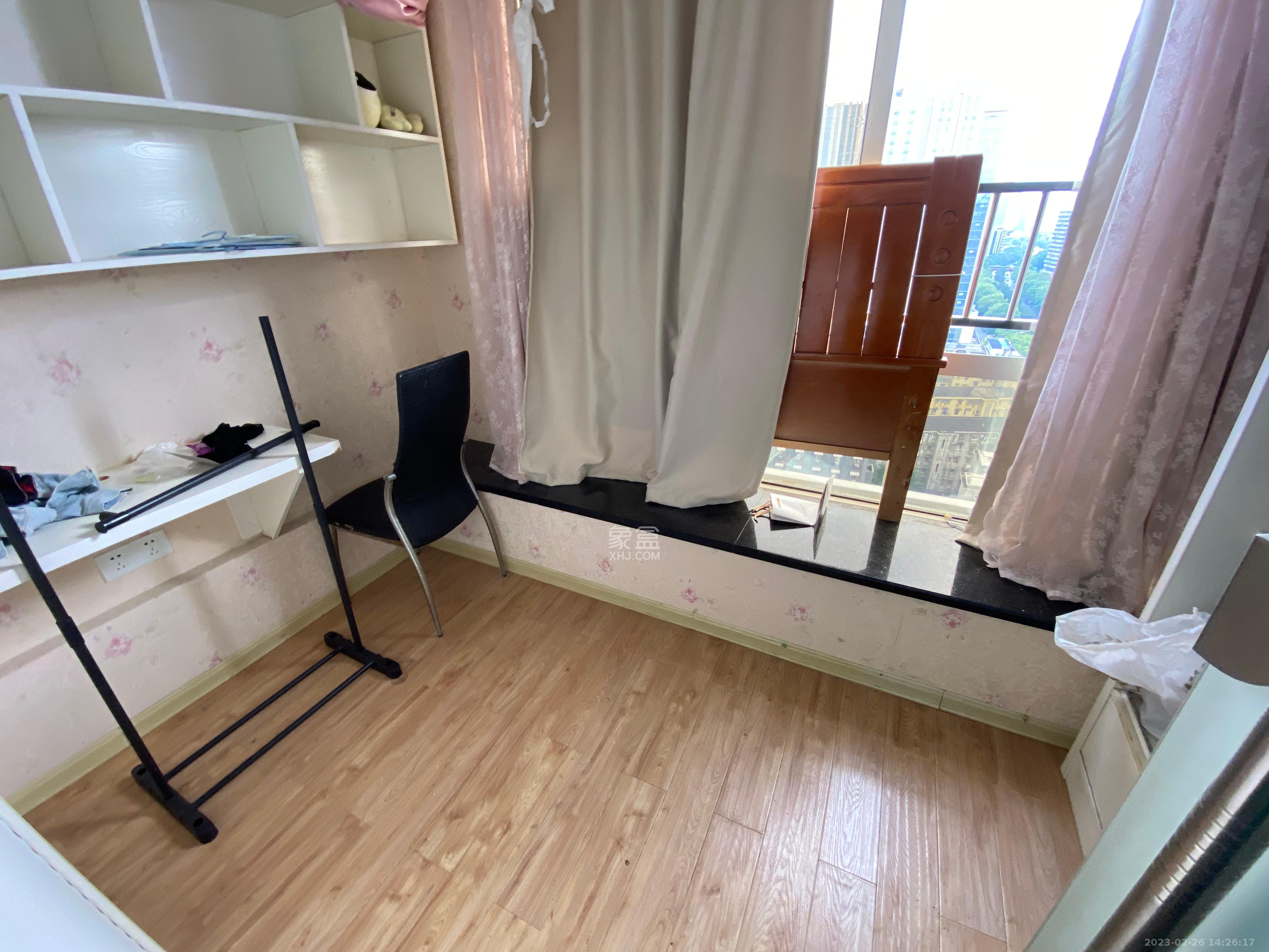 城市动力  3室2厅1卫   2300.00元/月室内图