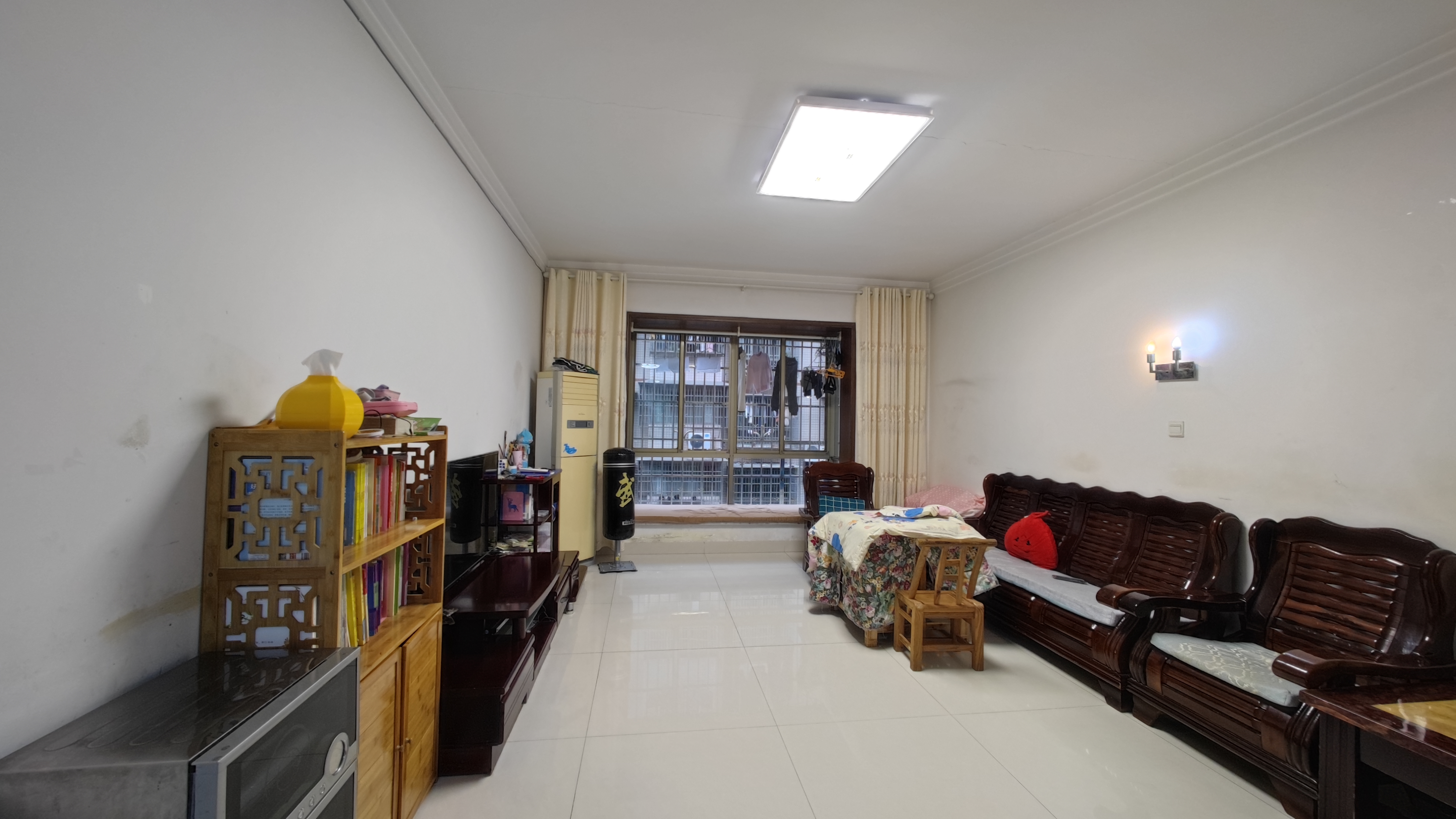 江南世家 3室2厅2卫 52.00万 江南世家 3室2厅2卫 52.00万室内图