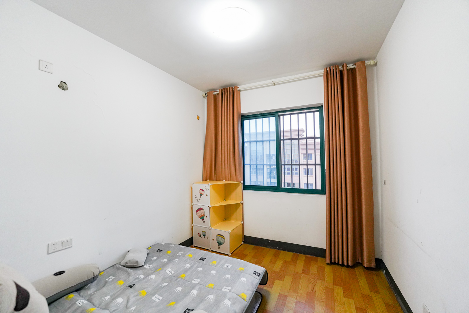 才子嘉都 3室2厅2卫 90.0万 才子嘉都 3室2厅2卫 90.0万卧室