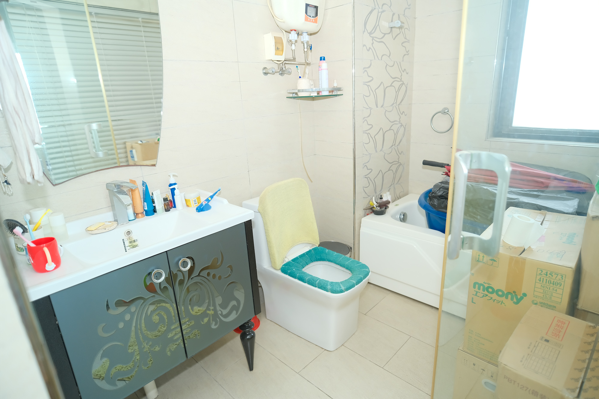 三一街区 4室2厅2卫 95.00万 三一街区 4室2厅2卫 95.00万卫生间