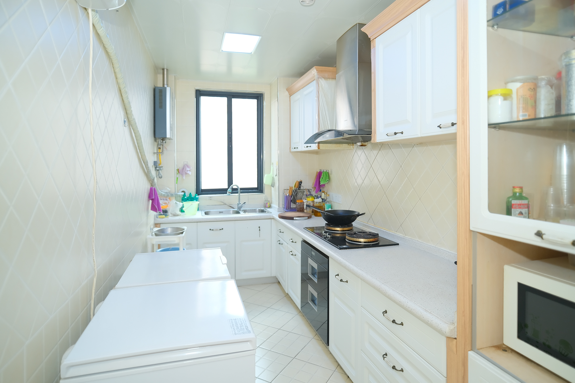 三一街区 4室2厅2卫 95.00万 三一街区 4室2厅2卫 95.00万厨房