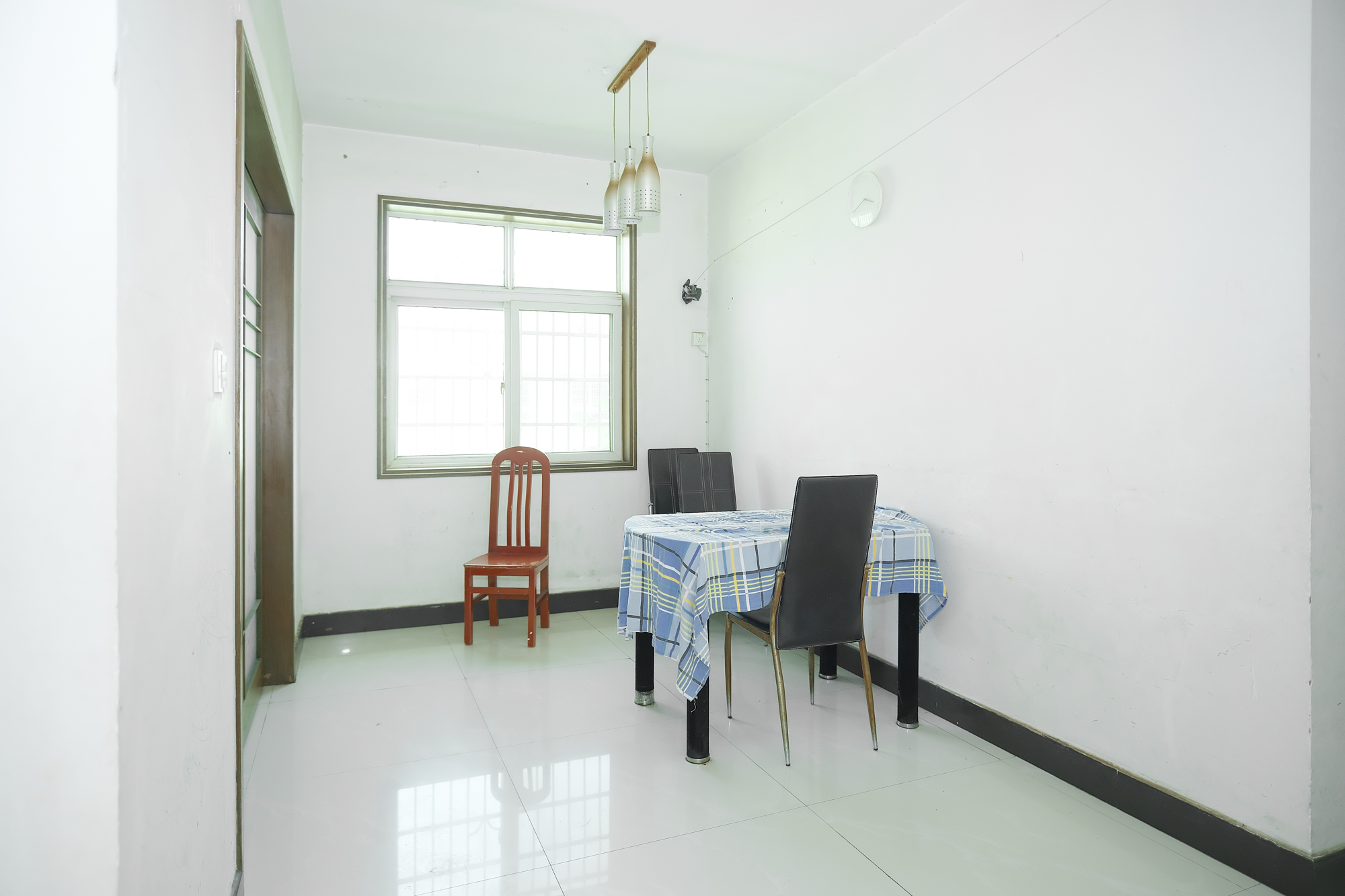 圆梦花园 3室2厅1卫 58.00万 圆梦花园 3室2厅1卫 58.00万客厅