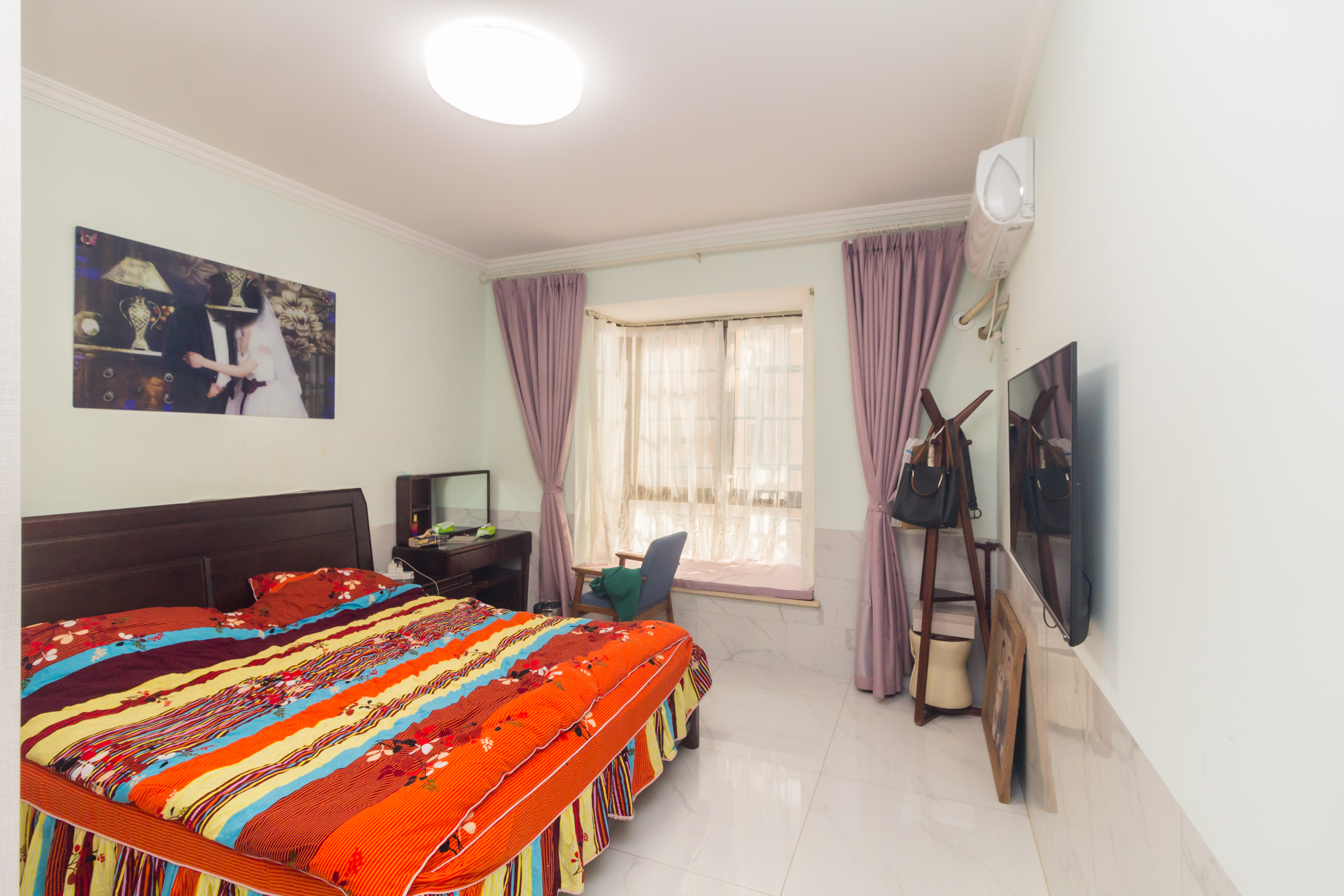 和泉嘉园 4室2厅2卫 157.00万 和泉嘉园 4室2厅2卫 157.00万卧室