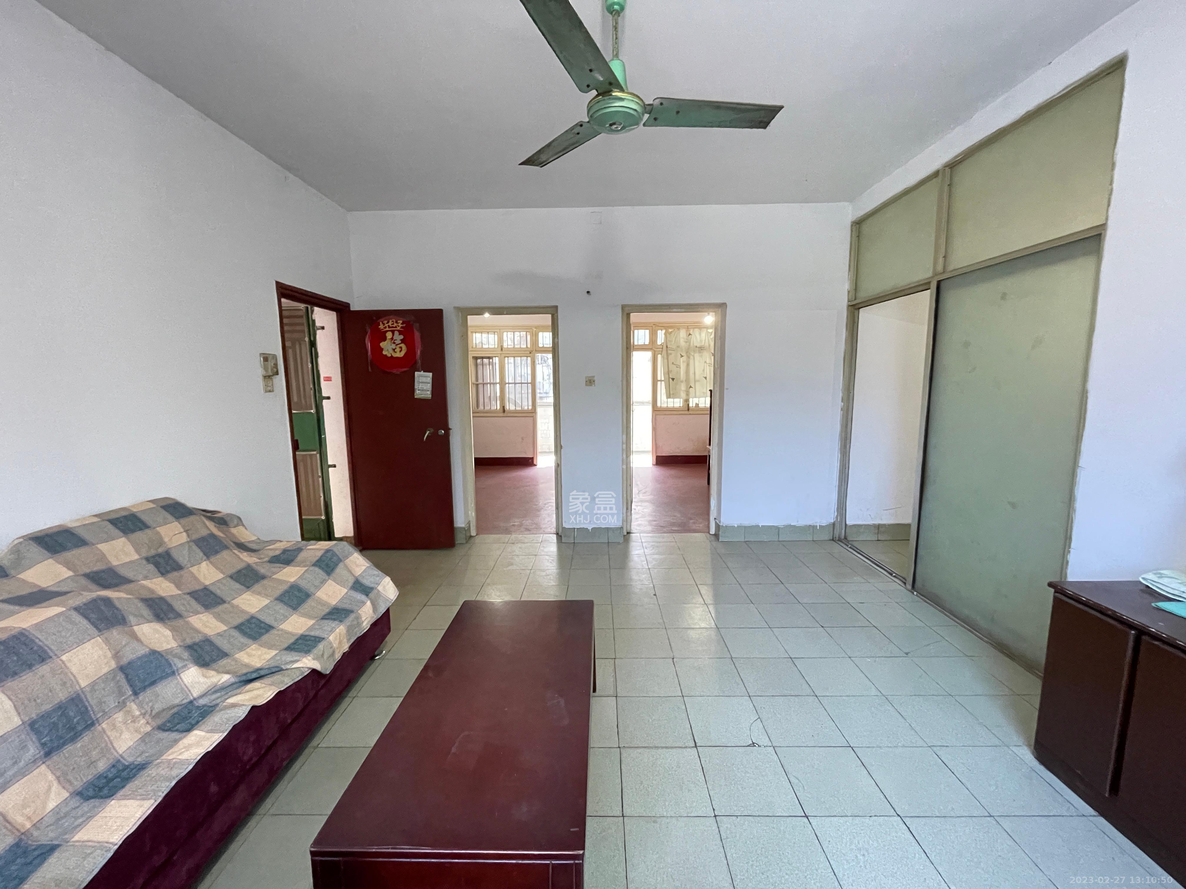 林科大教师单位房  3室2厅1卫    2300.0元/月室内图