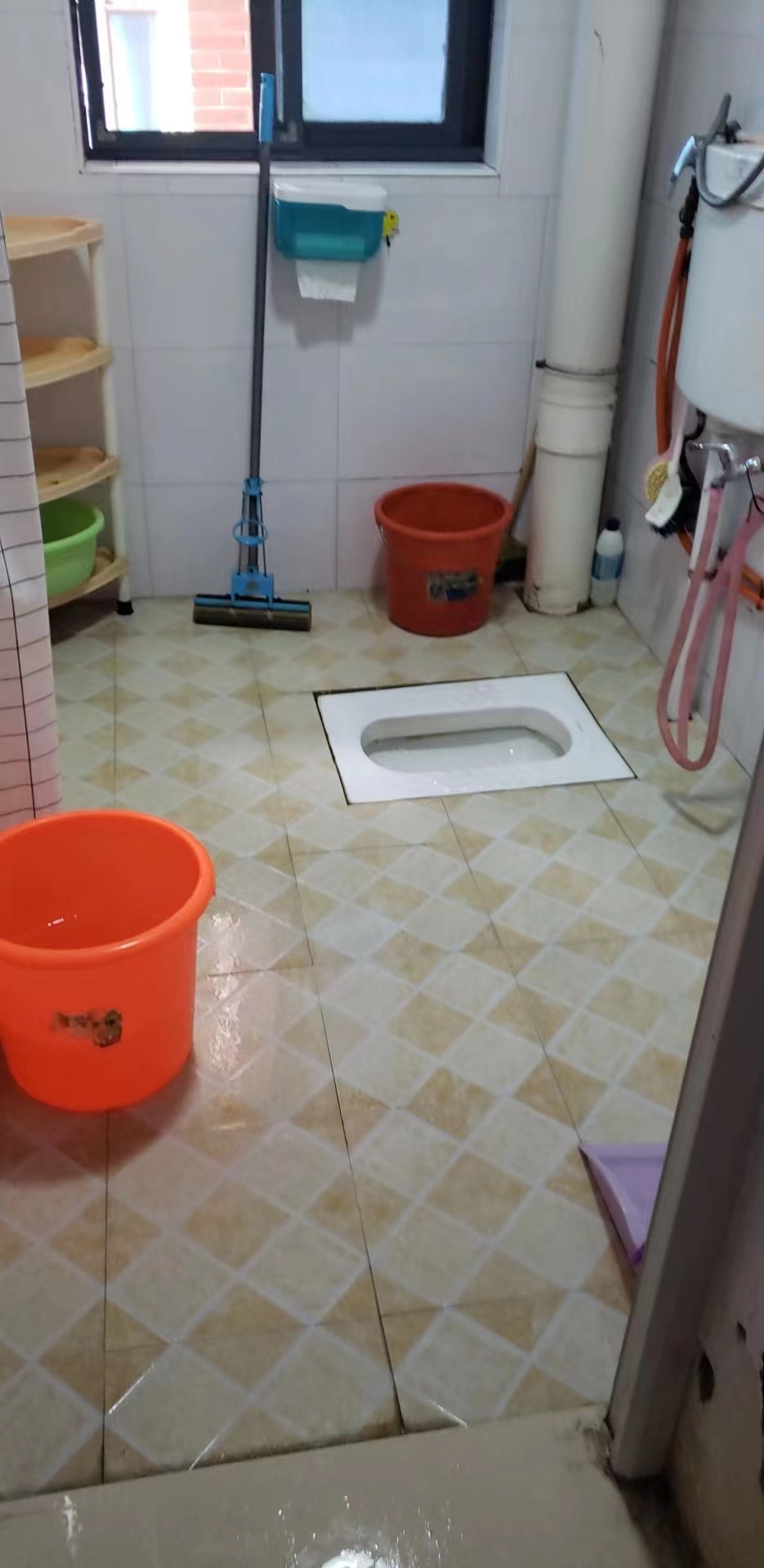 中央皇庭 2室2厅1卫 36.80万 中央皇庭 2室2厅1卫 36.80万室内图