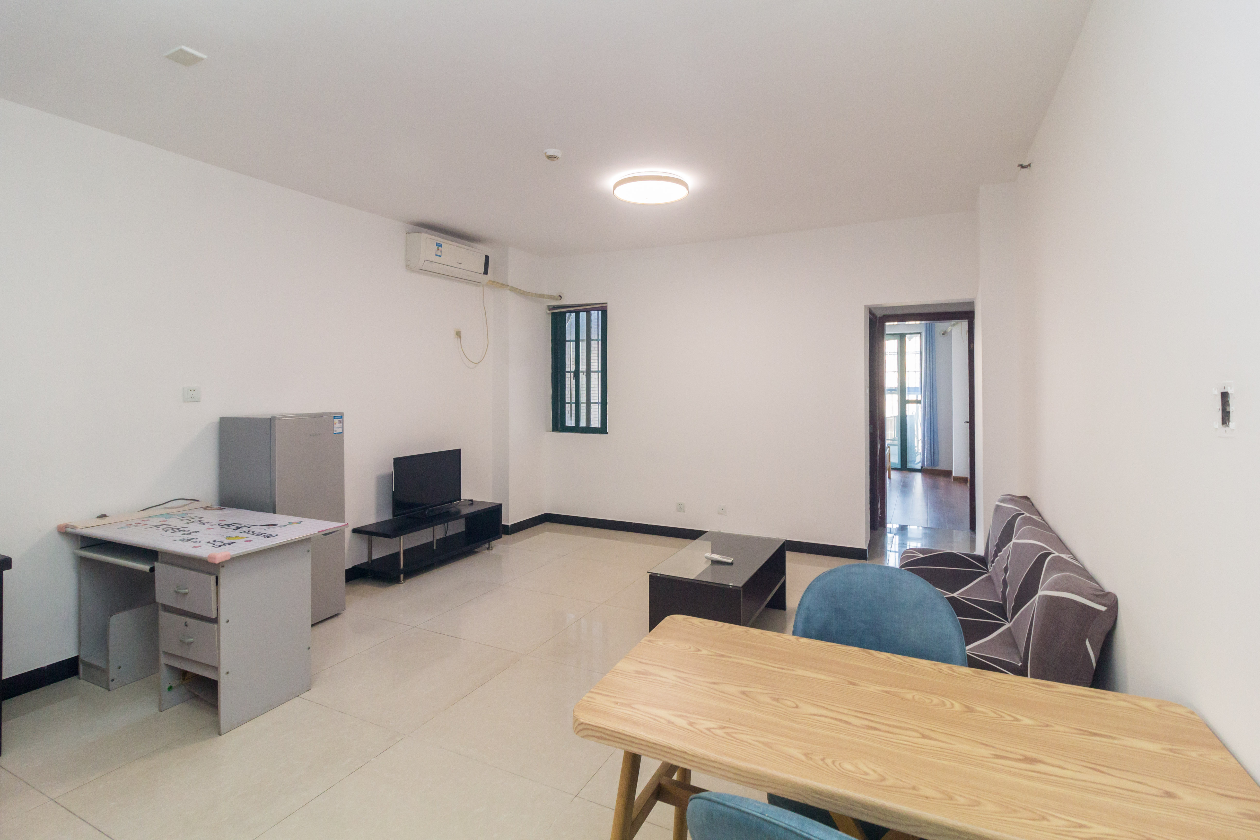 华天LOHO小镇  1室1厅1卫    21.8万 华天LOHO小镇  1室1厅1卫    21.8万客厅