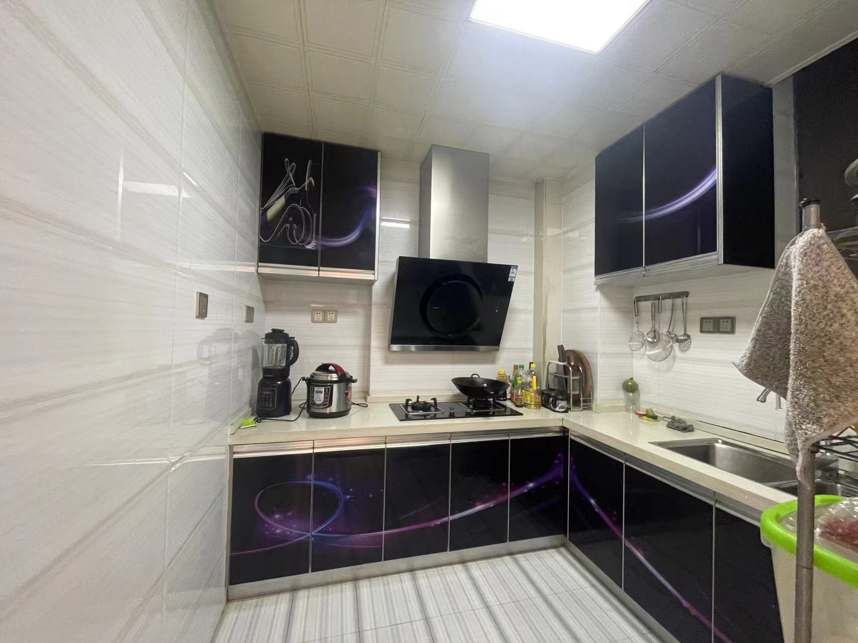 泰山公馆 3室2厅2卫 88.0万 泰山公馆 3室2厅2卫 88.0万室内图