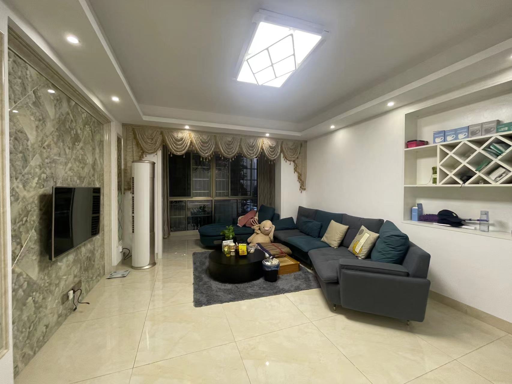 泰山公馆 3室2厅2卫 88.0万 泰山公馆 3室2厅2卫 88.0万室内图