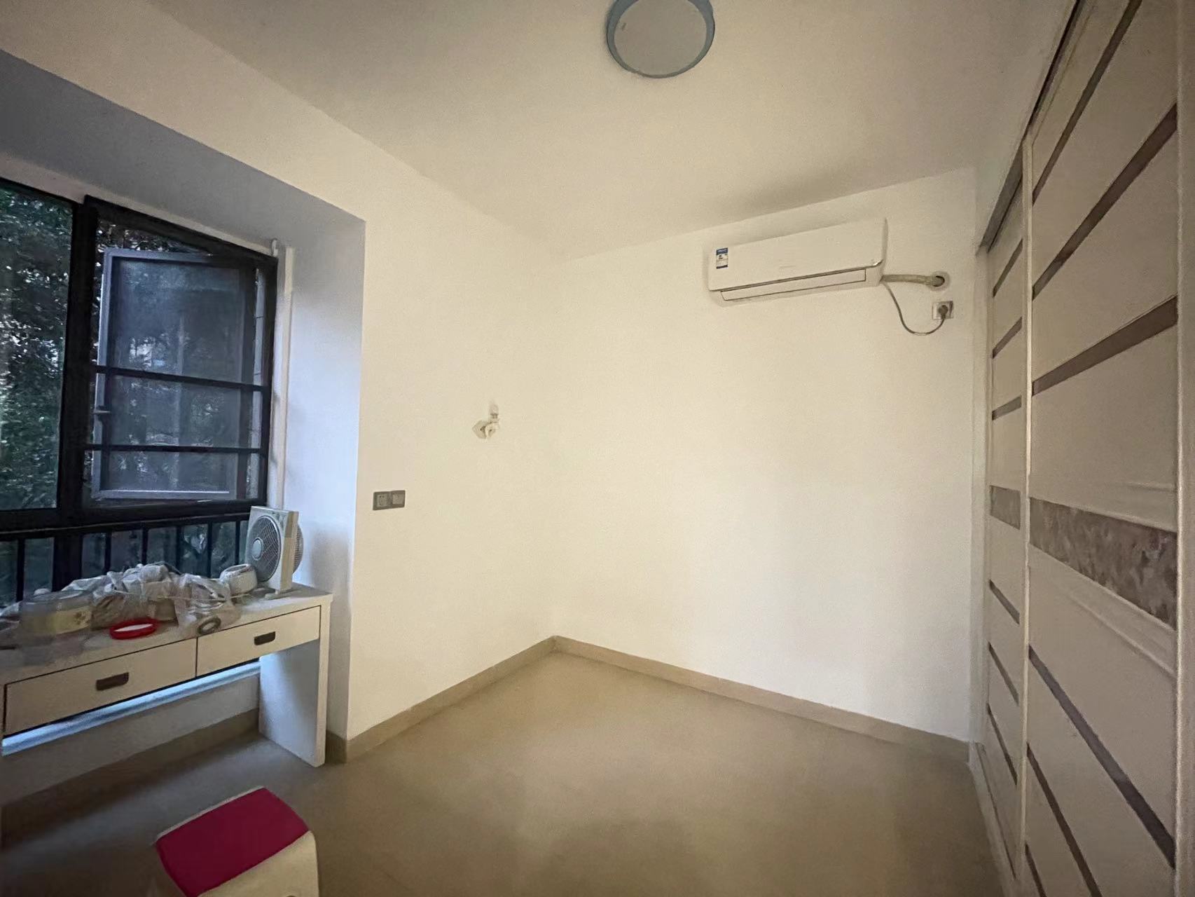 泰山公馆 3室2厅2卫 88.0万 泰山公馆 3室2厅2卫 88.0万室内图