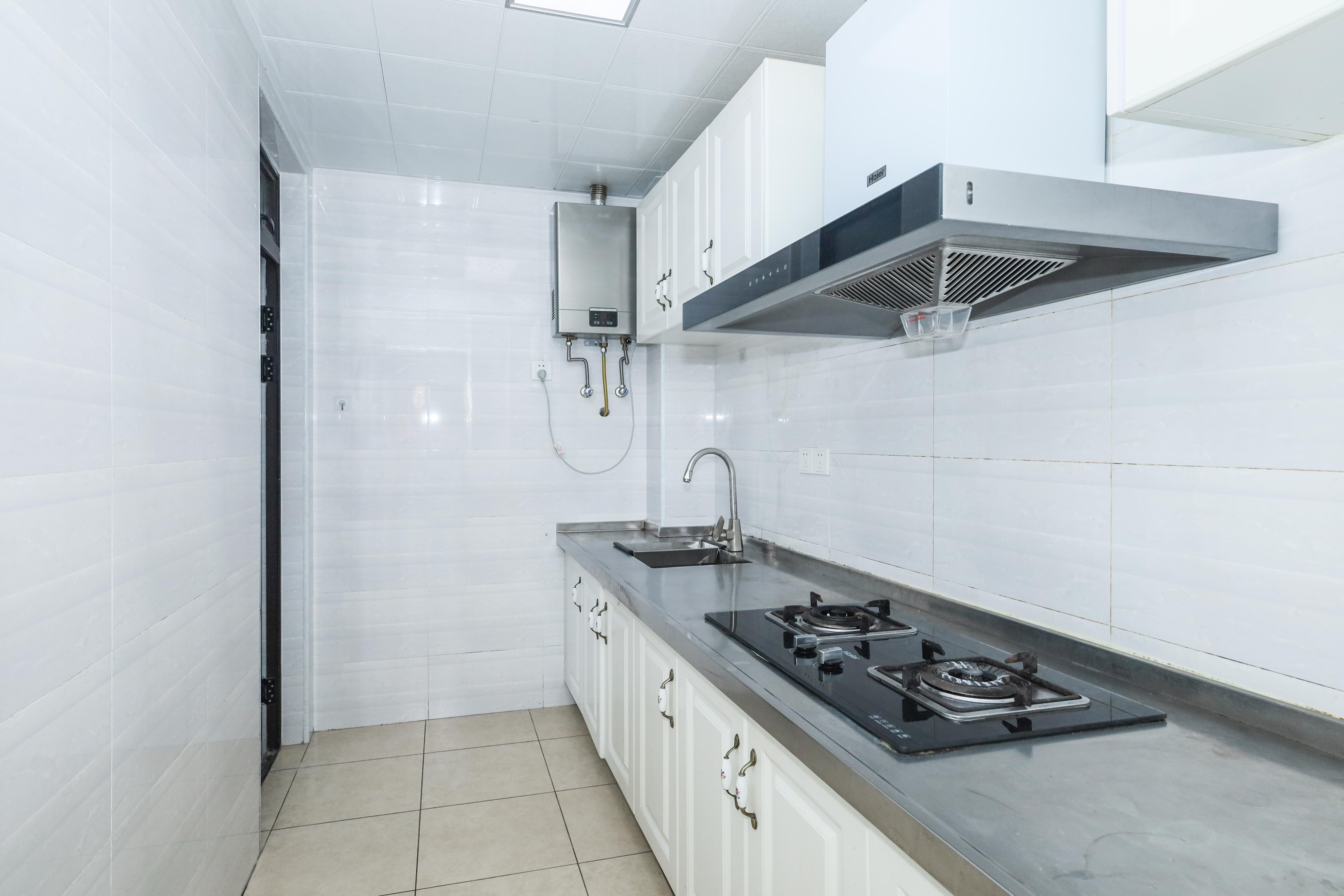 中国铁建梅溪青秀二期  3室2厅2卫    140.0万厨房