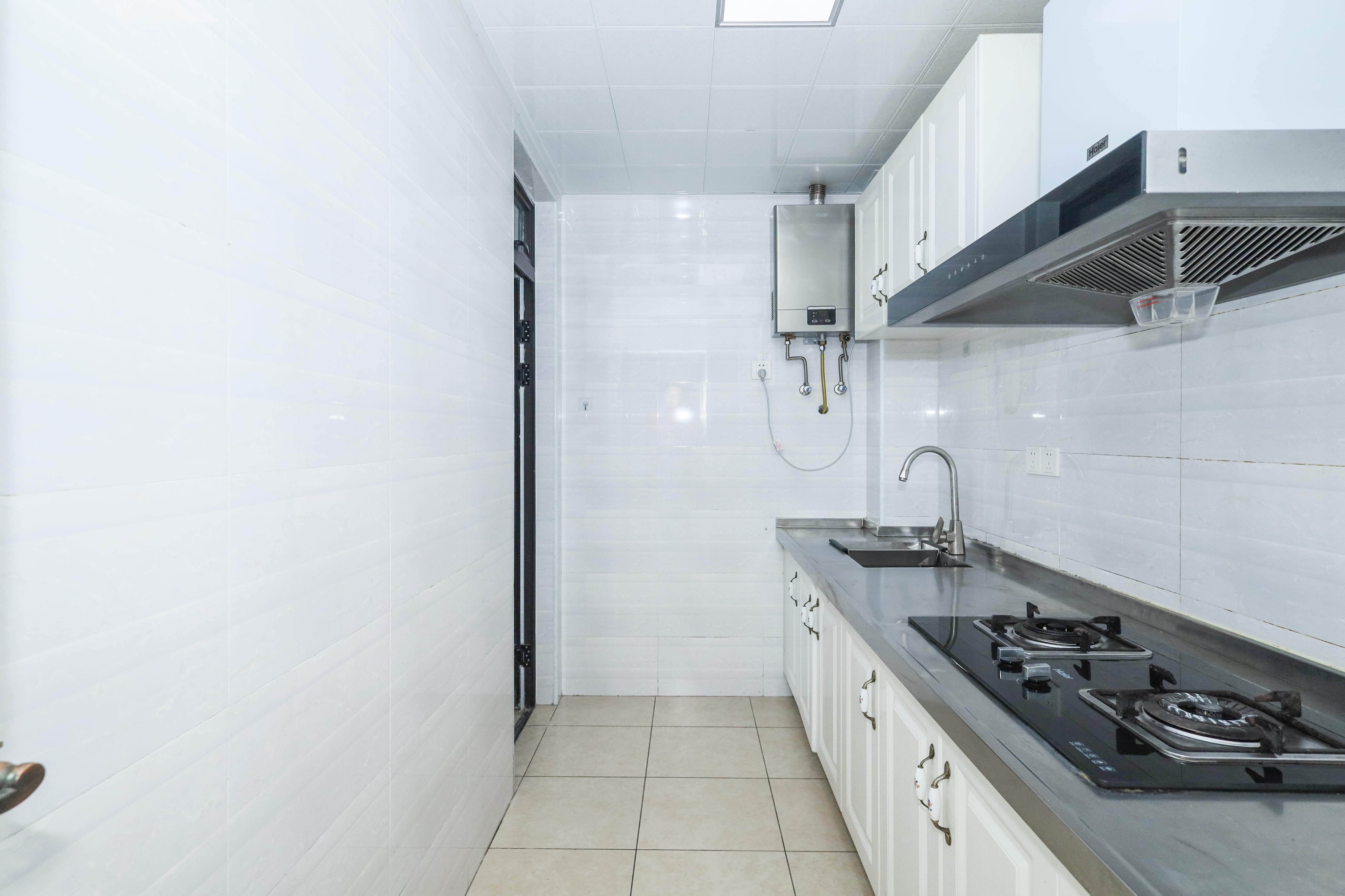 中国铁建梅溪青秀二期  3室2厅2卫    140.0万厨房