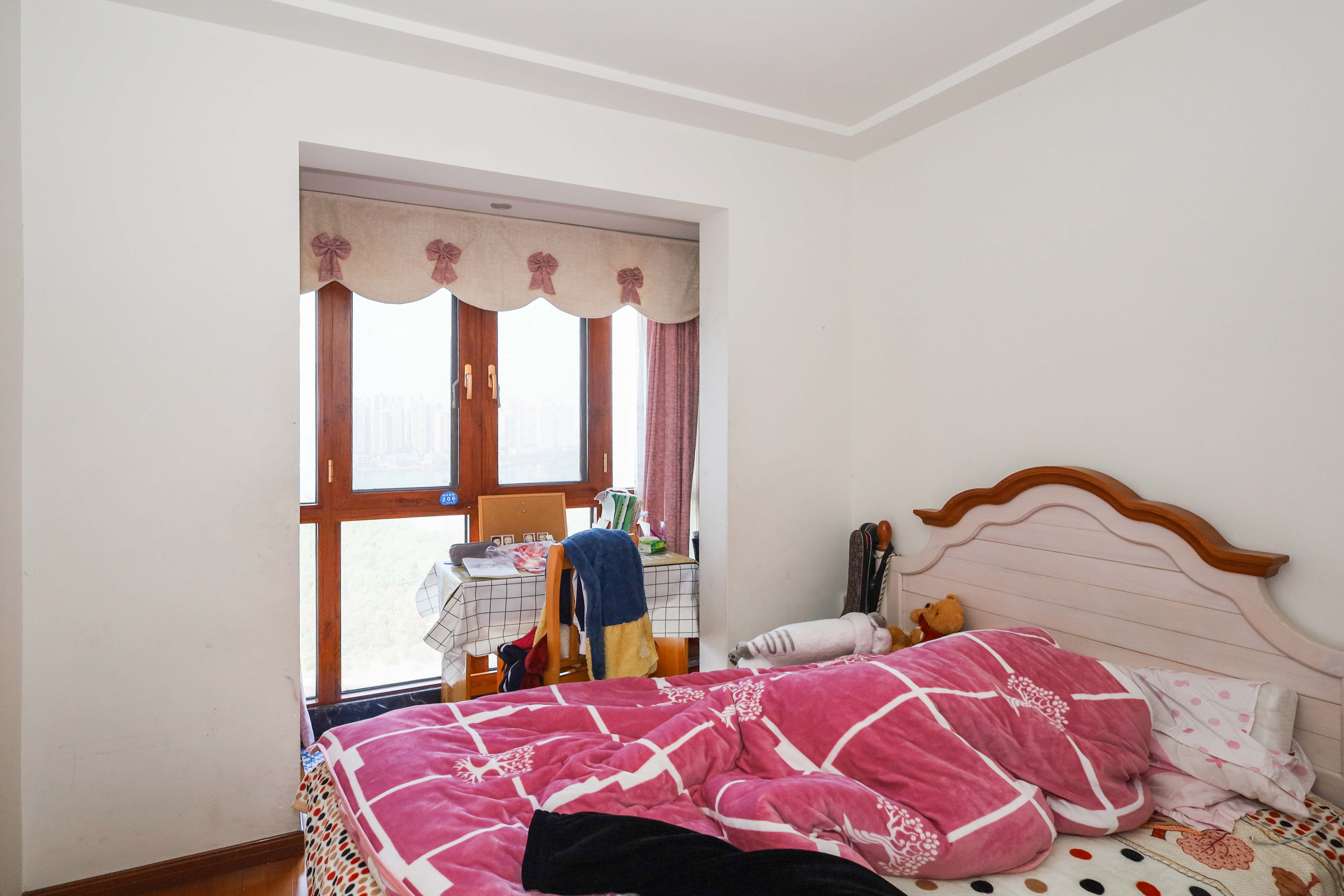 佳兆业云顶梅溪湖（佳兆业梅溪荟）  4室2厅2卫    280.5万卧室