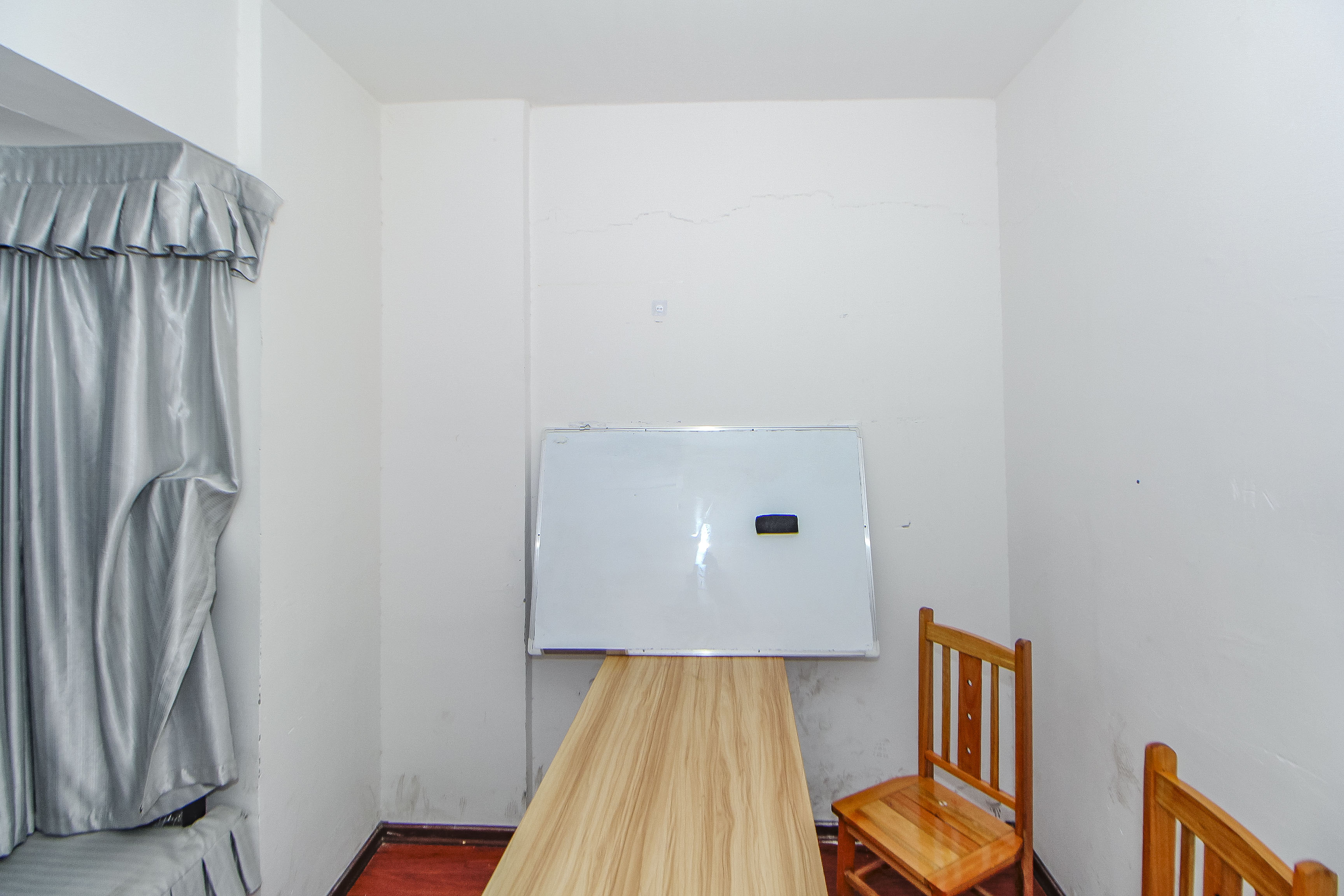 江山帝景哈佛  4室2厅2卫    110.9万卧室