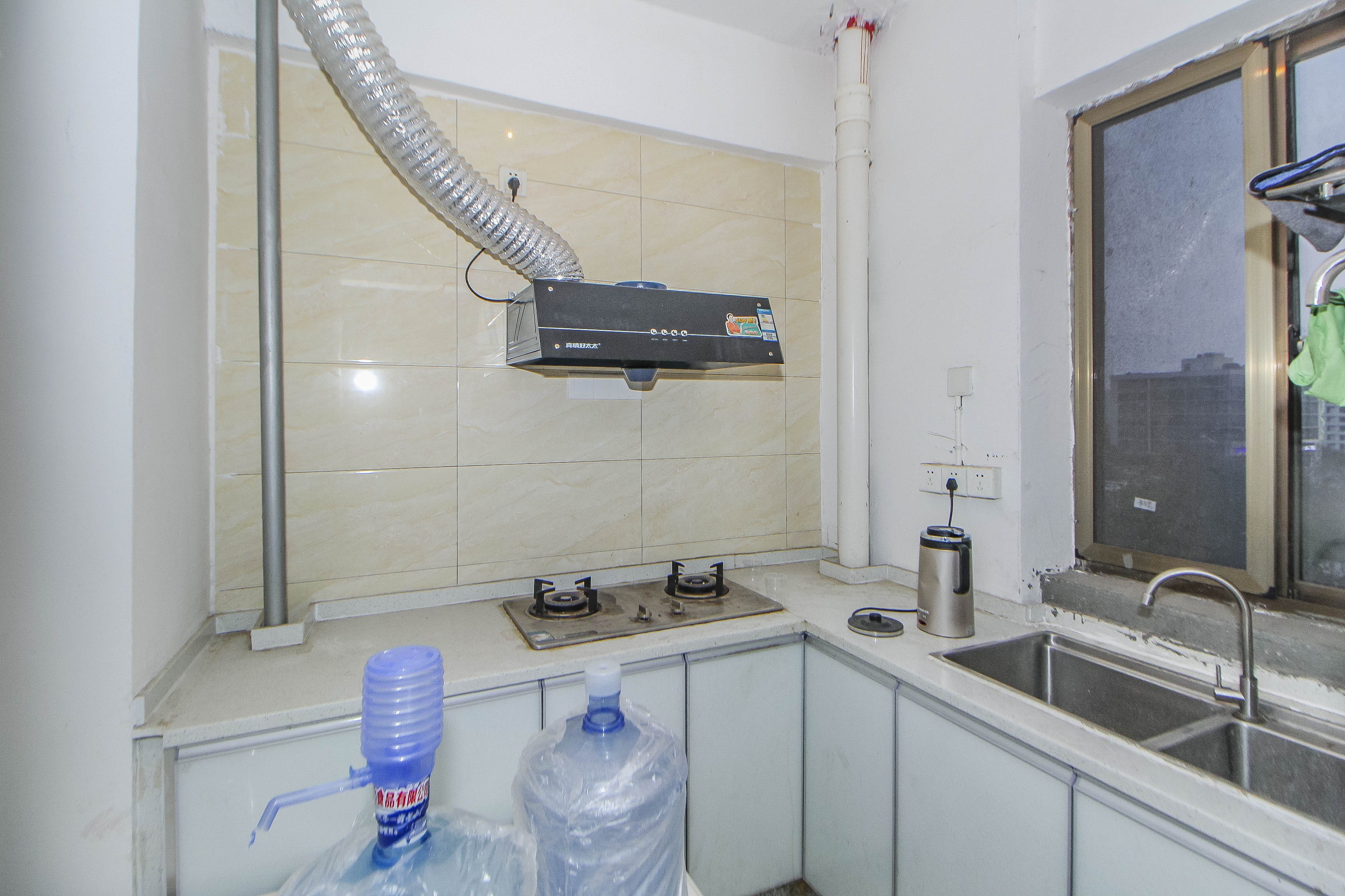 江山帝景哈佛  4室2厅2卫    110.9万厨房