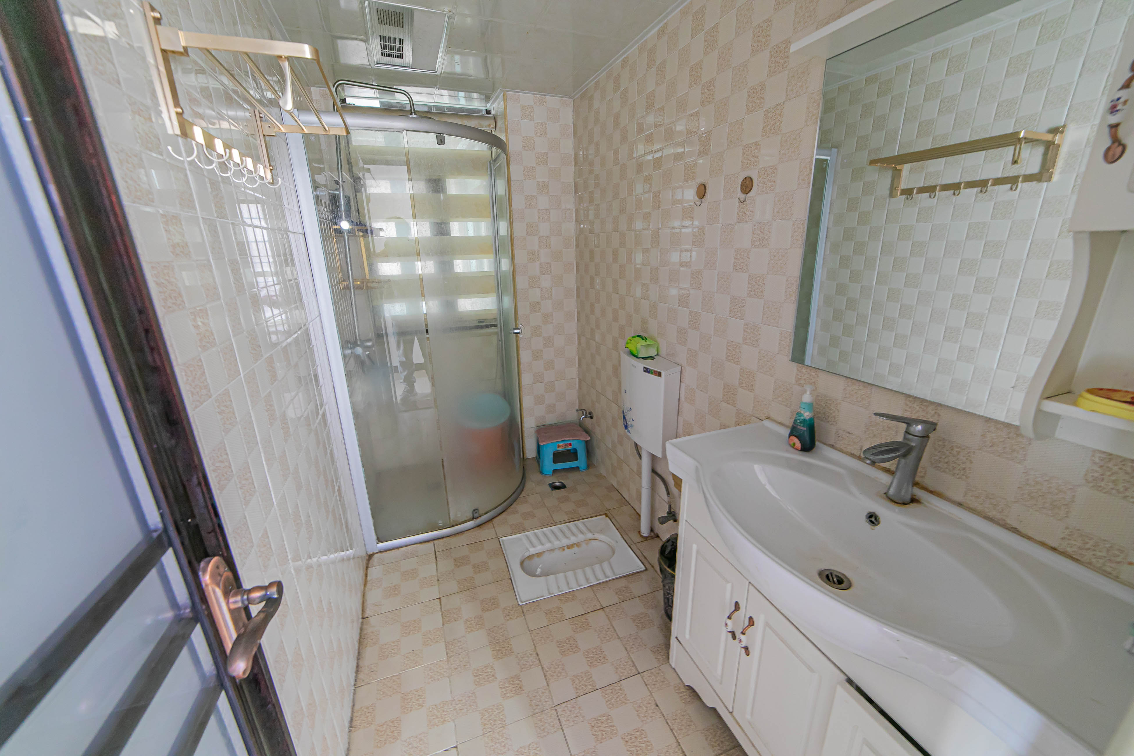 水岸世景  3室2厅1卫   76.80万 水岸世景  3室2厅1卫   76.80万卫生间