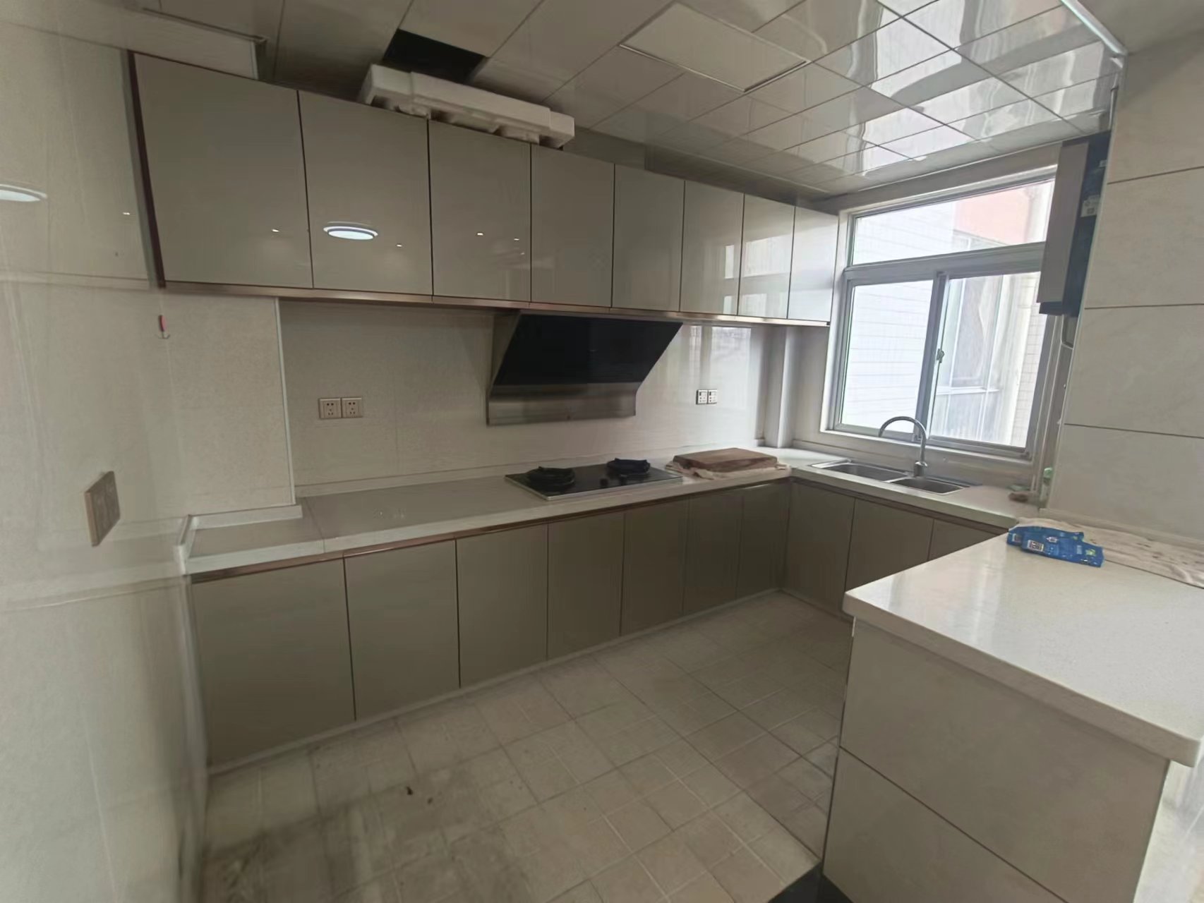 金钩花园 4室2厅2卫 90.0万 金钩花园 4室2厅2卫 90.0万室内图