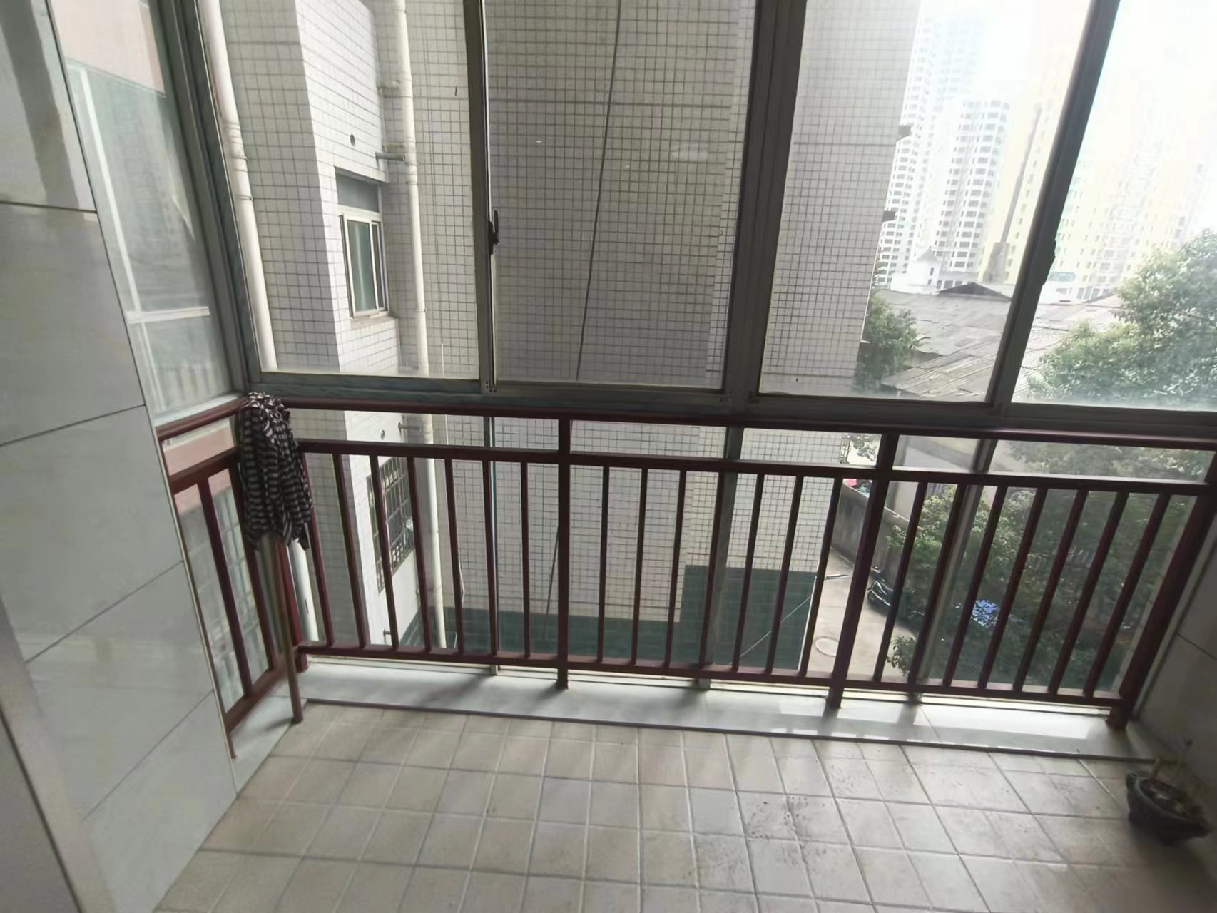 金钩花园 4室2厅2卫 90.0万 金钩花园 4室2厅2卫 90.0万室内图