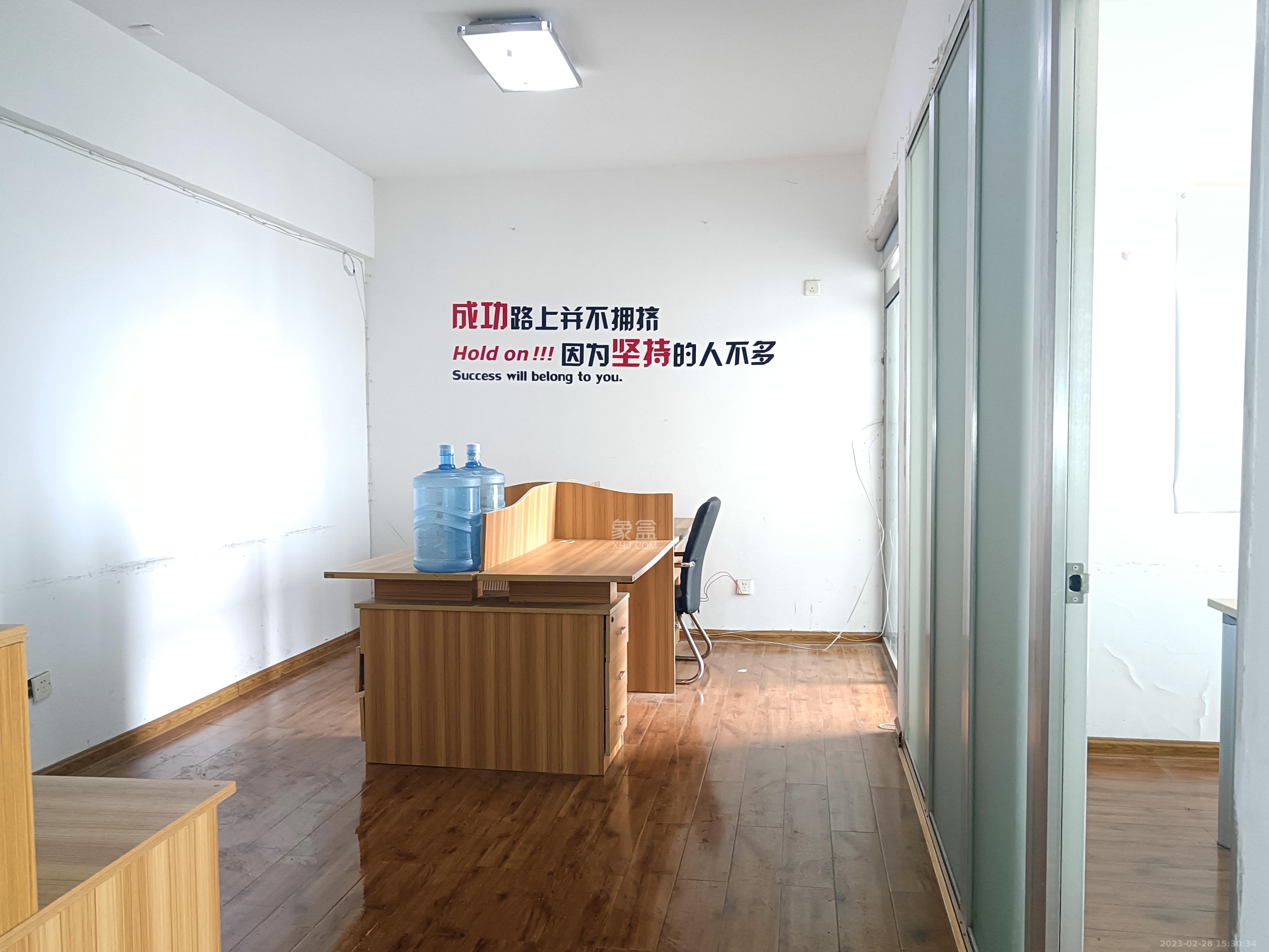 美寓明城  3室2厅1卫   4800.00元/月室内图