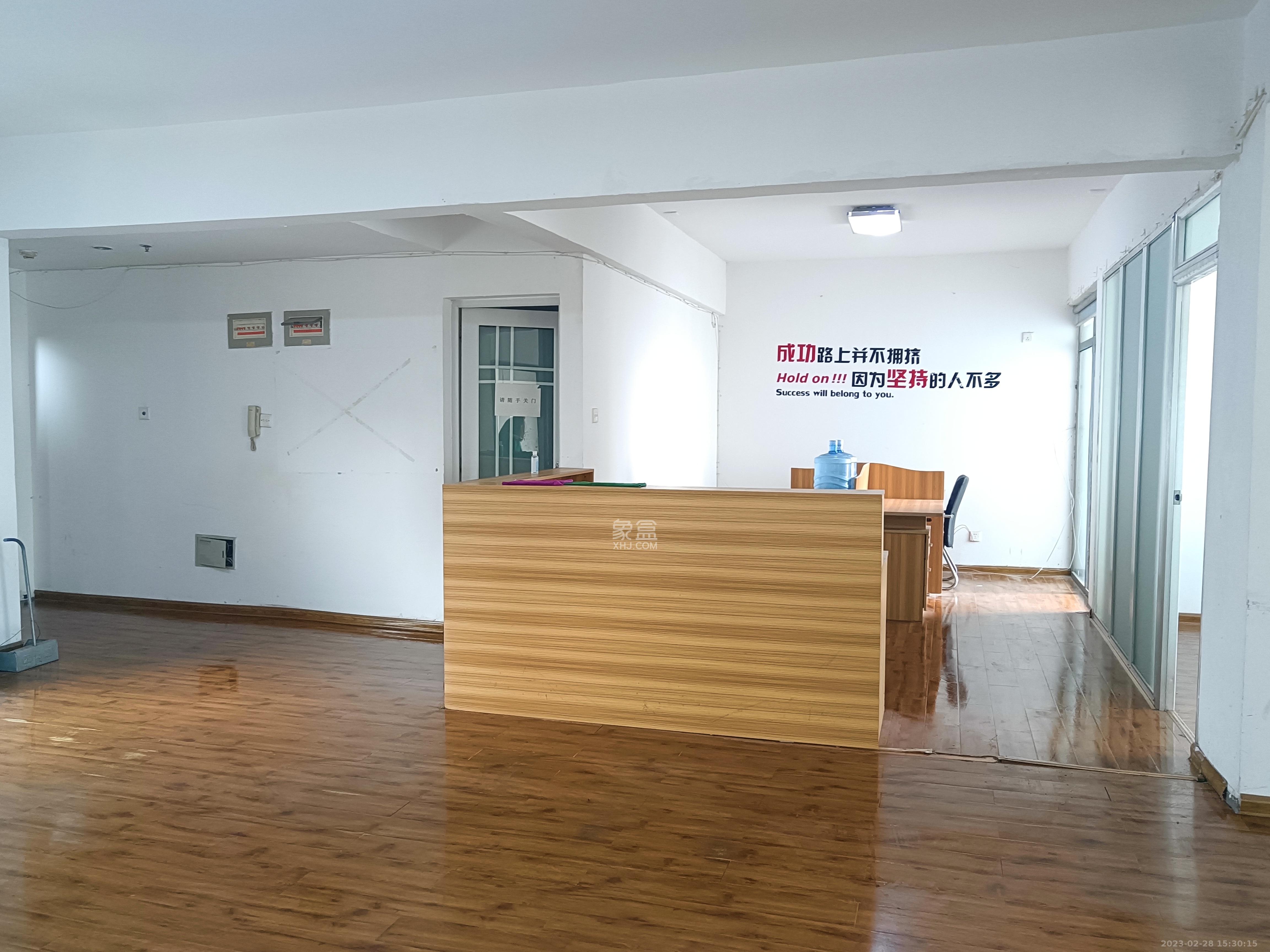 美寓明城  3室2厅1卫   4800.00元/月室内图
