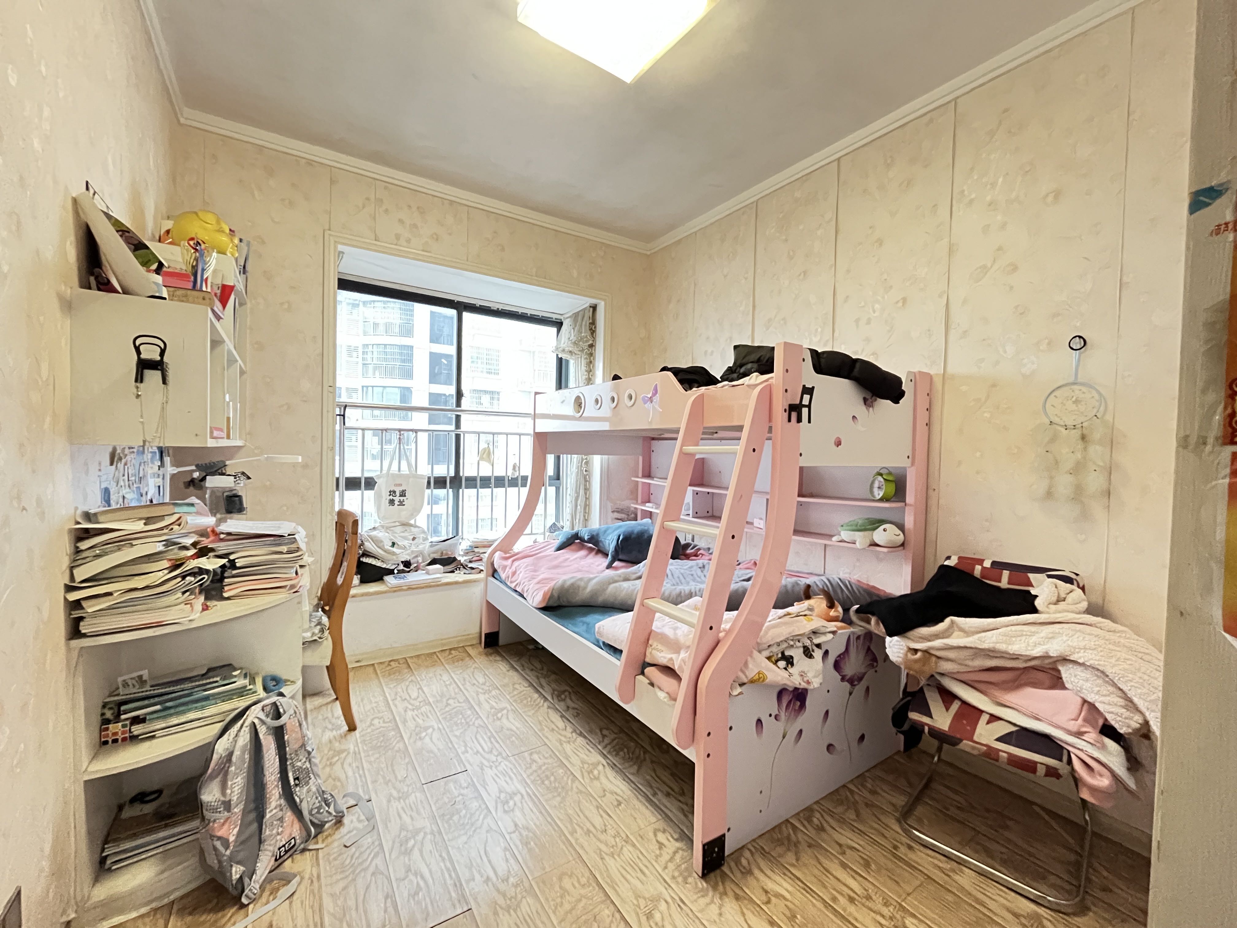 圣华名城建设北路110号 4室2厅2卫 55.0万 圣华名城建设北路110号 4室2厅2卫 55.0万室内图