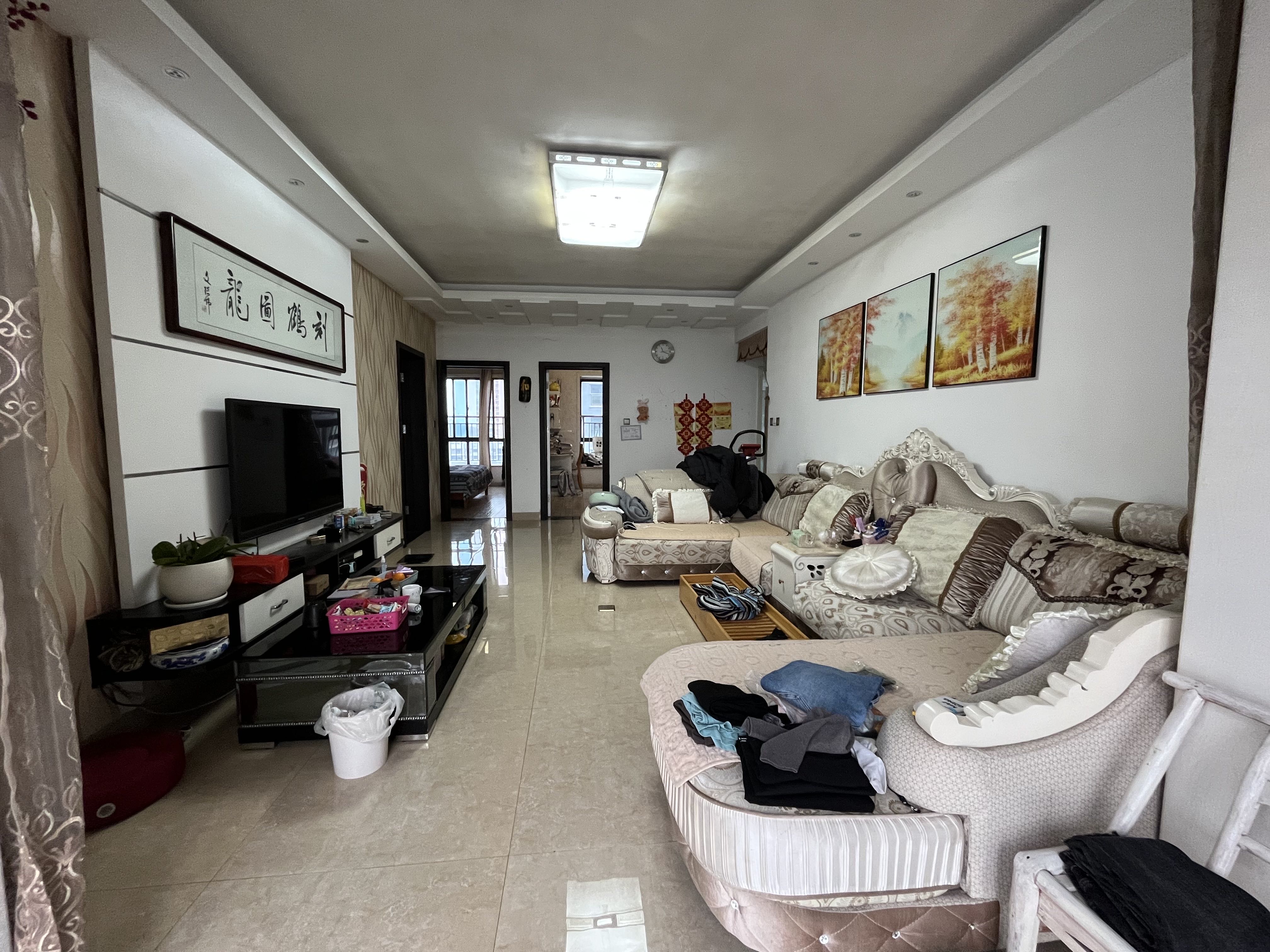 圣华名城建设北路110号 4室2厅2卫 55.0万 圣华名城建设北路110号 4室2厅2卫 55.0万室内图