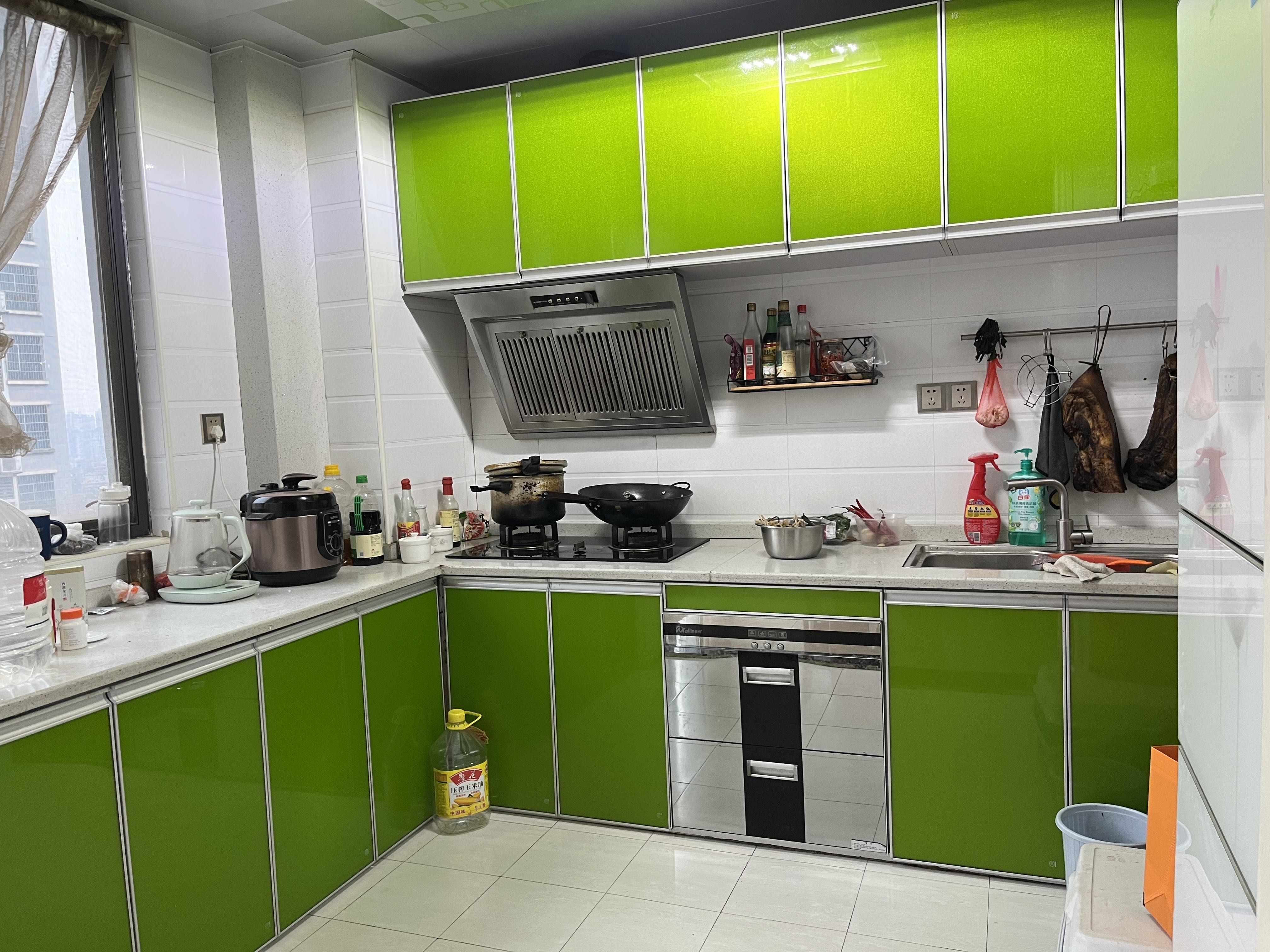 圣华名城建设北路110号 4室2厅2卫 55.0万 圣华名城建设北路110号 4室2厅2卫 55.0万室内图