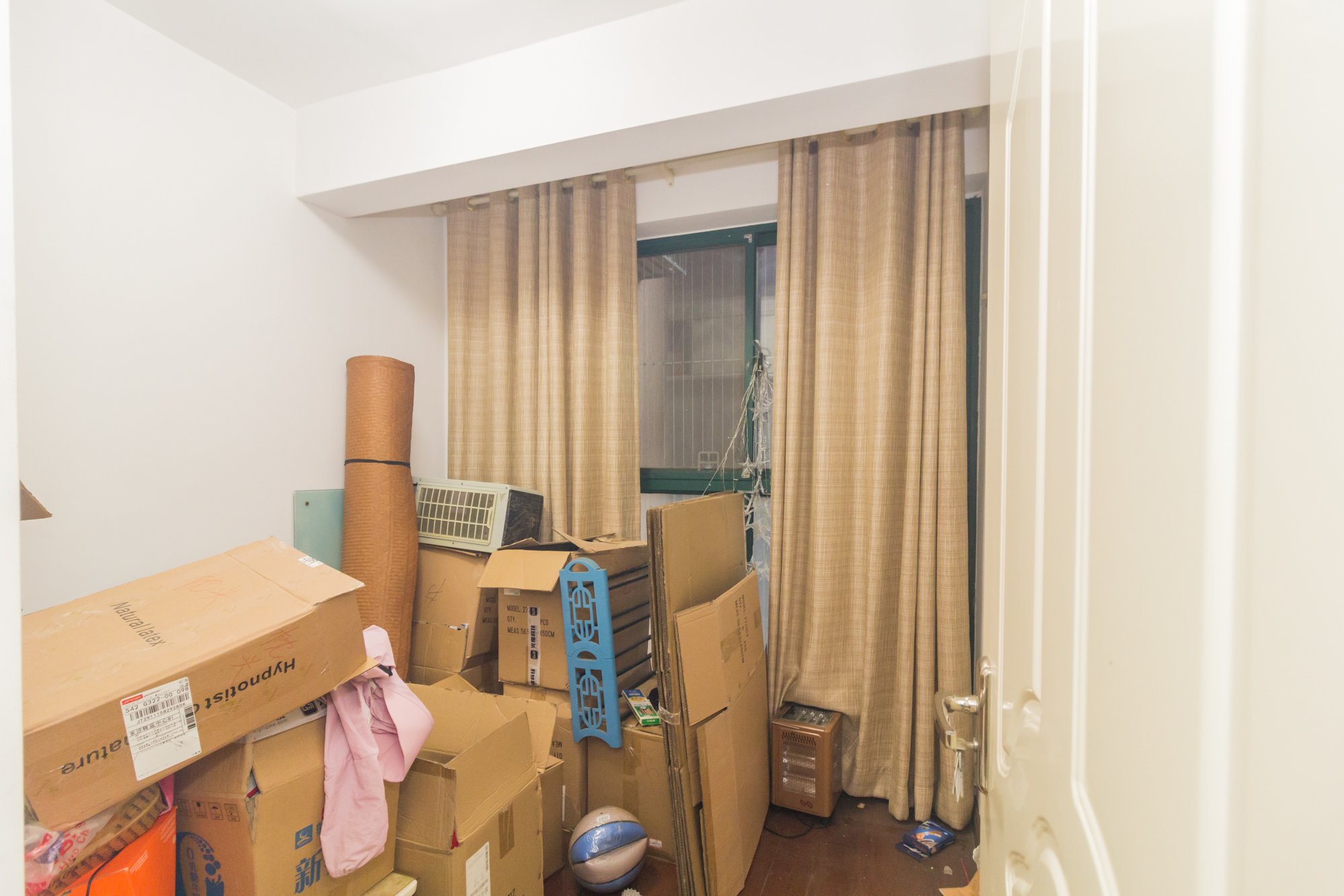 才子佳郡  3室2厅2卫   79.00万卧室