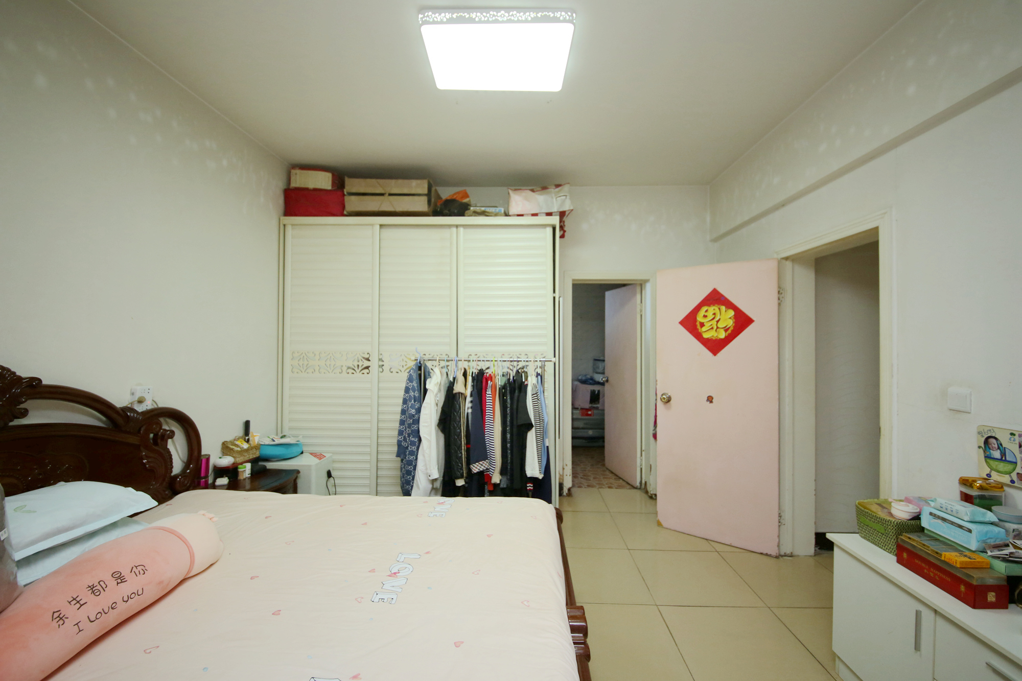 顺天城  5室2厅2卫   230.00万卧室