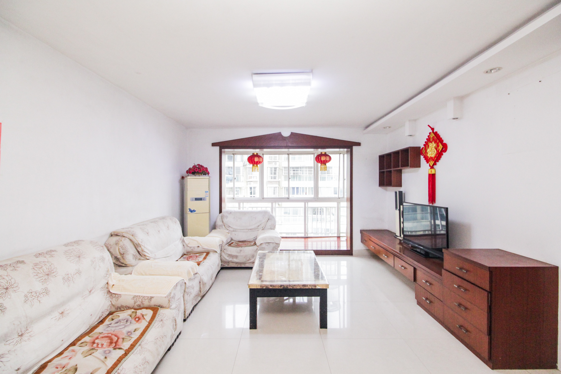 星语林名园  3室2厅2卫    112.0万客厅