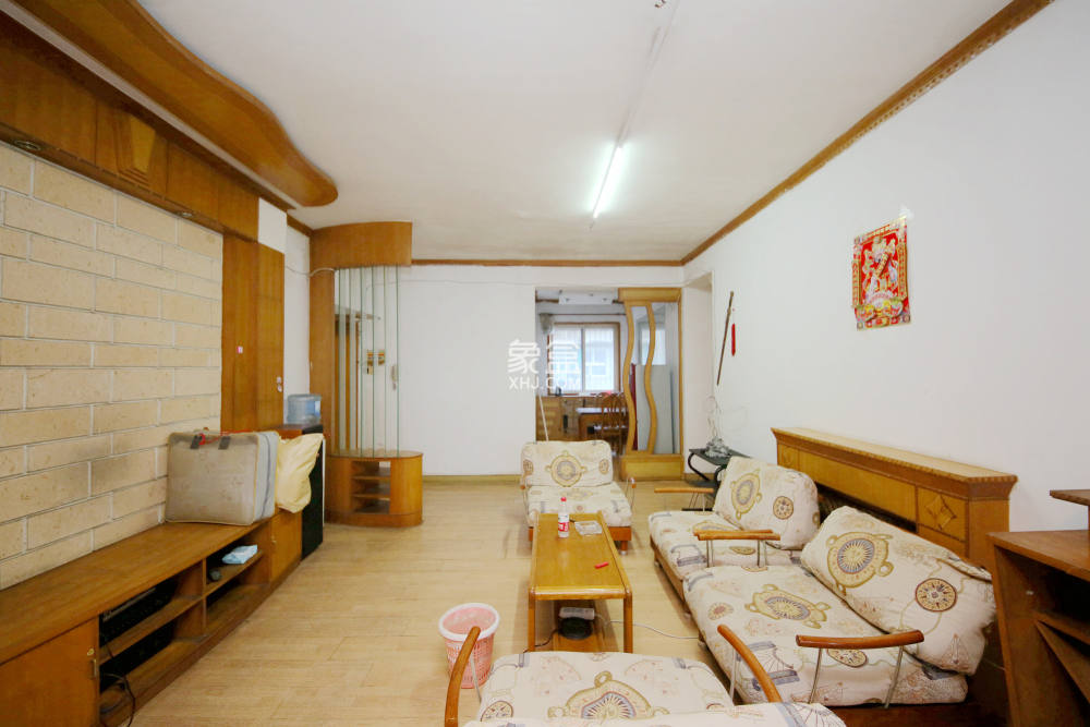 省旅游局宿舍  4室2厅1卫   92.00万