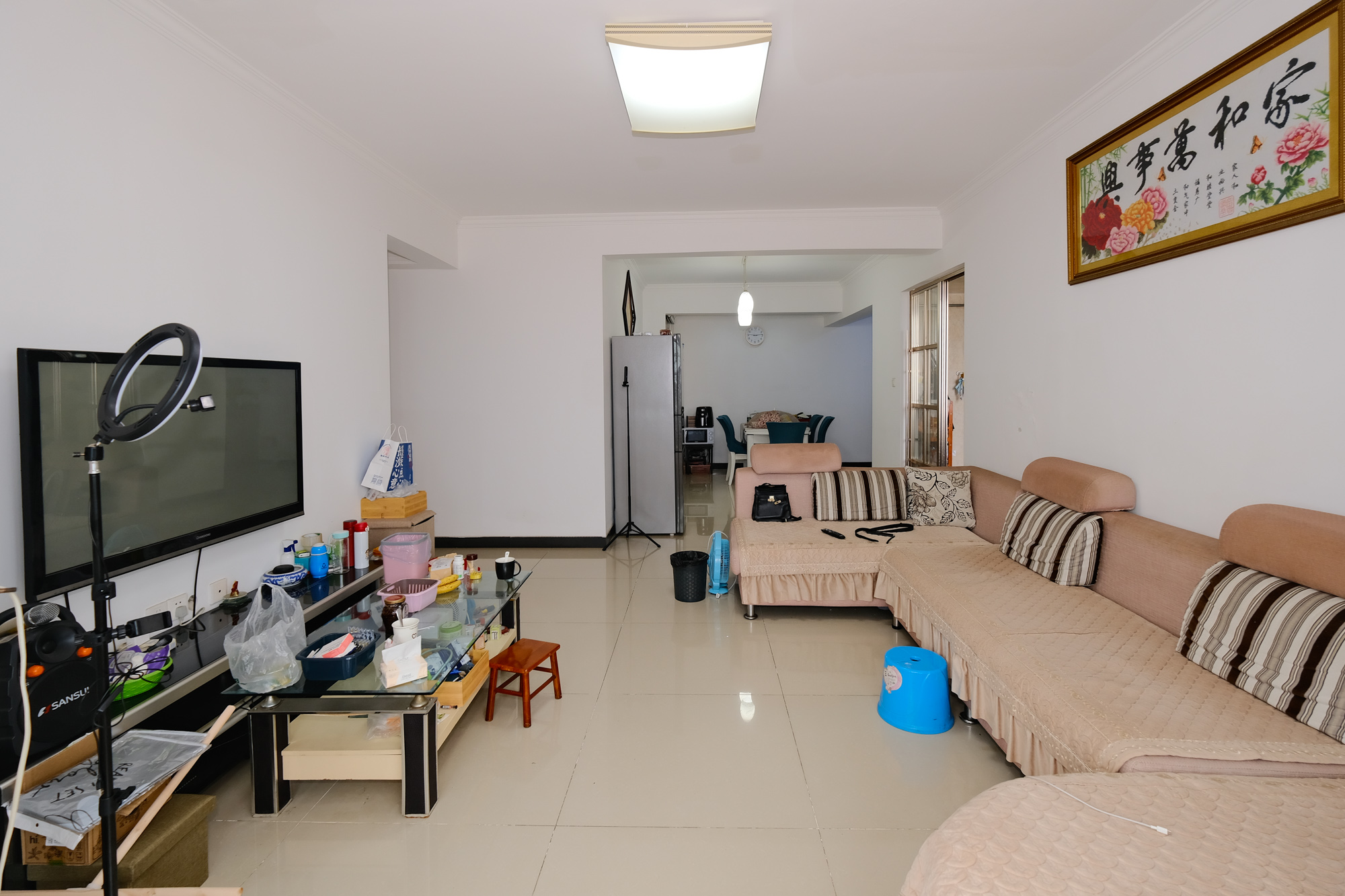 世景华庭  3室2厅2卫   70.00万 世景华庭  3室2厅2卫   70.00万客厅