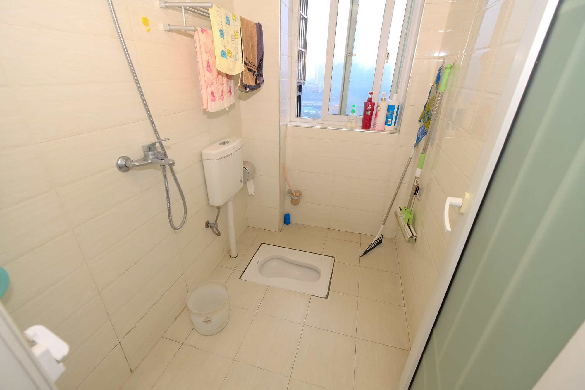 世景华庭  3室2厅2卫   70.00万 世景华庭  3室2厅2卫   70.00万卫生间