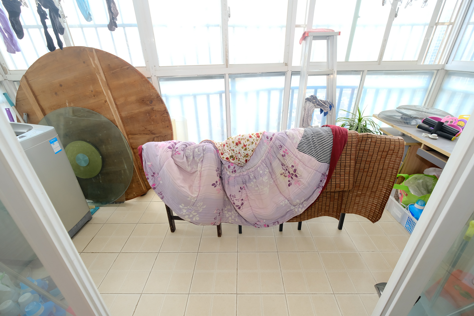 世景华庭  3室2厅2卫   70.00万 世景华庭  3室2厅2卫   70.00万阳台