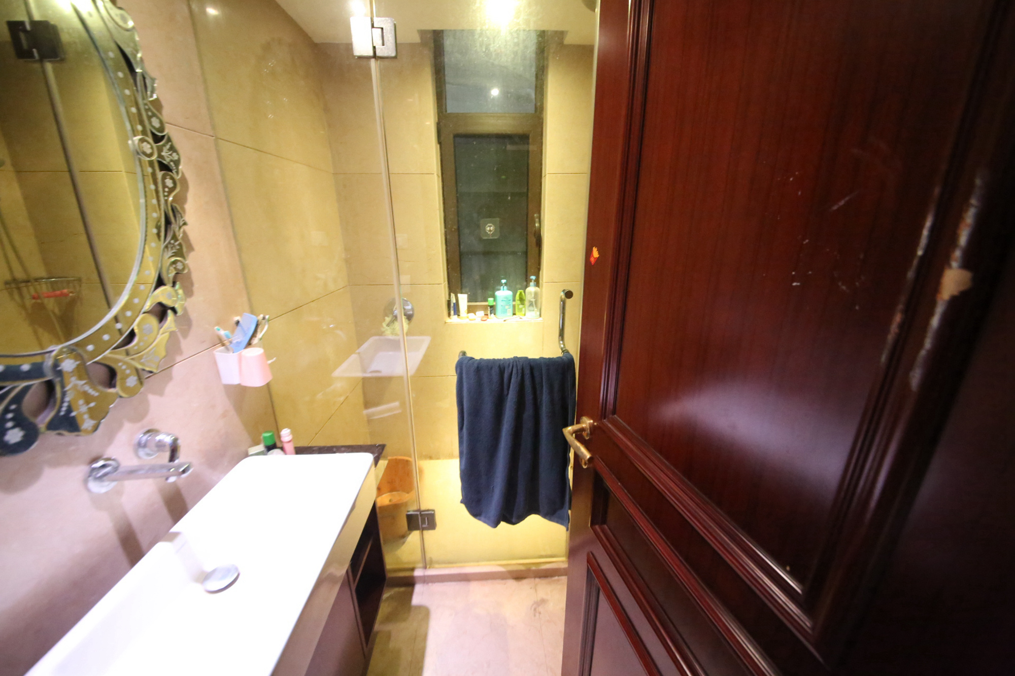 运达中央广场一、二期  4室2厅2卫    579.0万卫生间