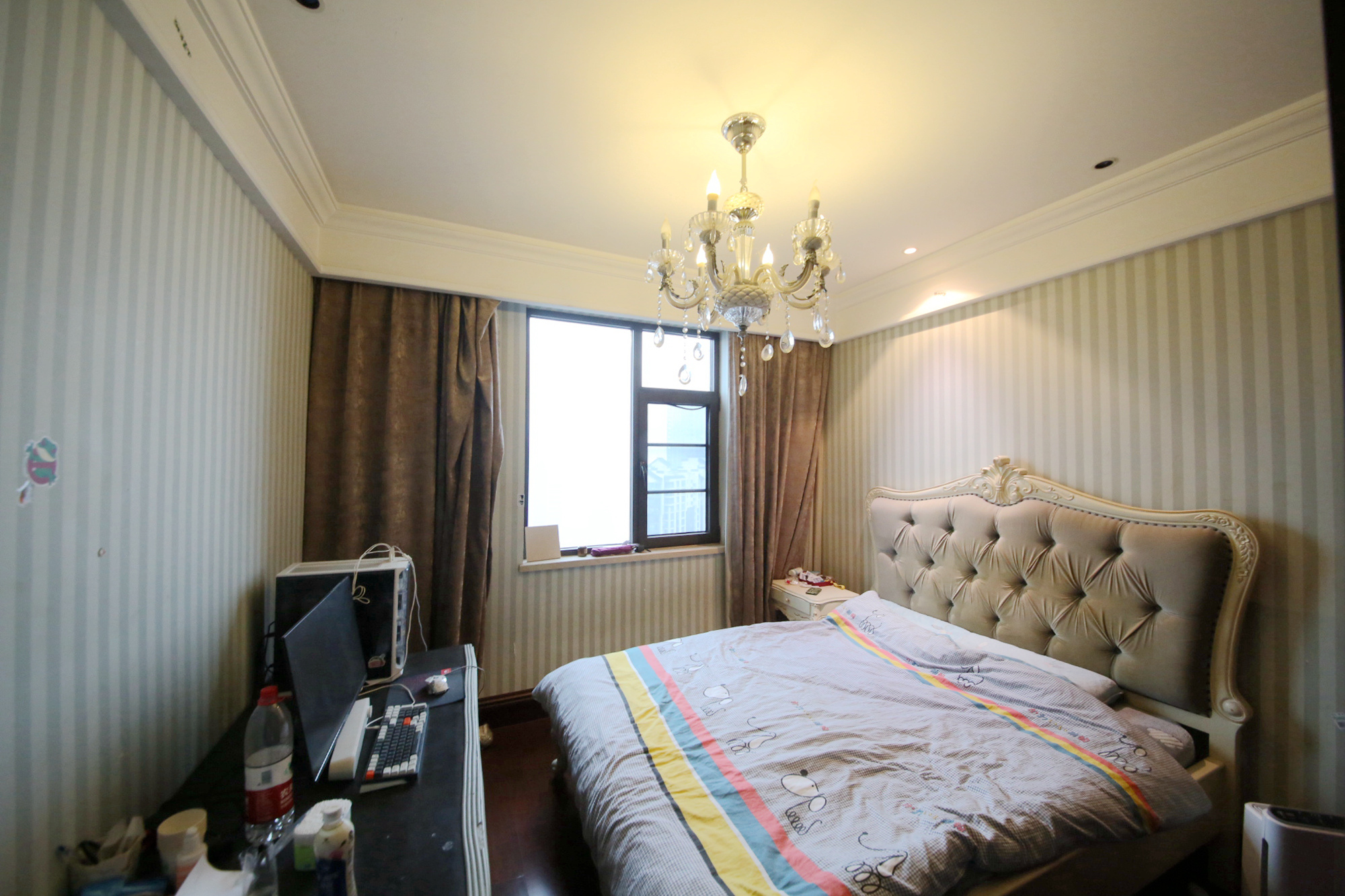 运达中央广场一、二期  4室2厅2卫    579.0万卧室