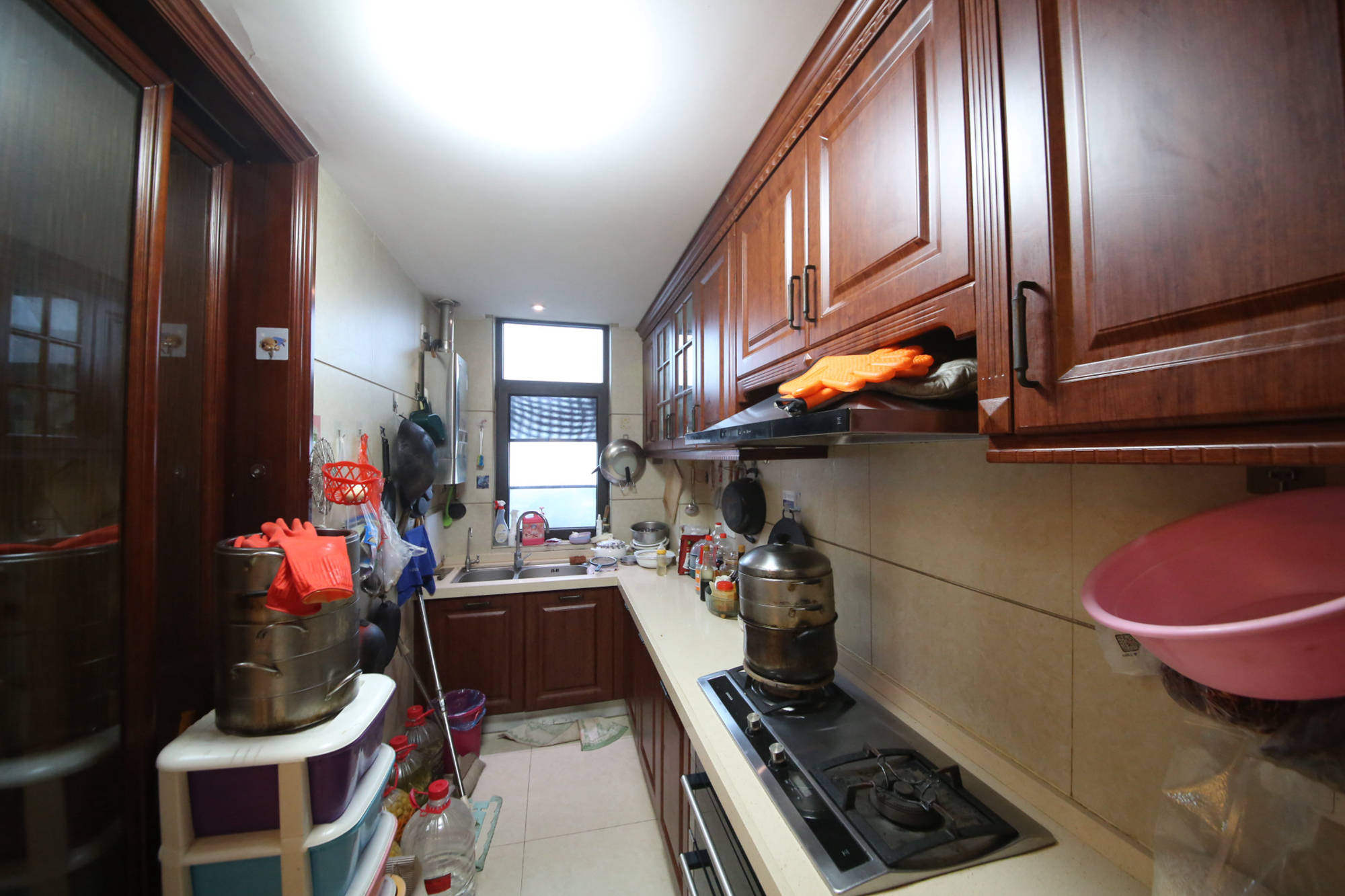 运达中央广场一、二期  4室2厅2卫    579.0万厨房