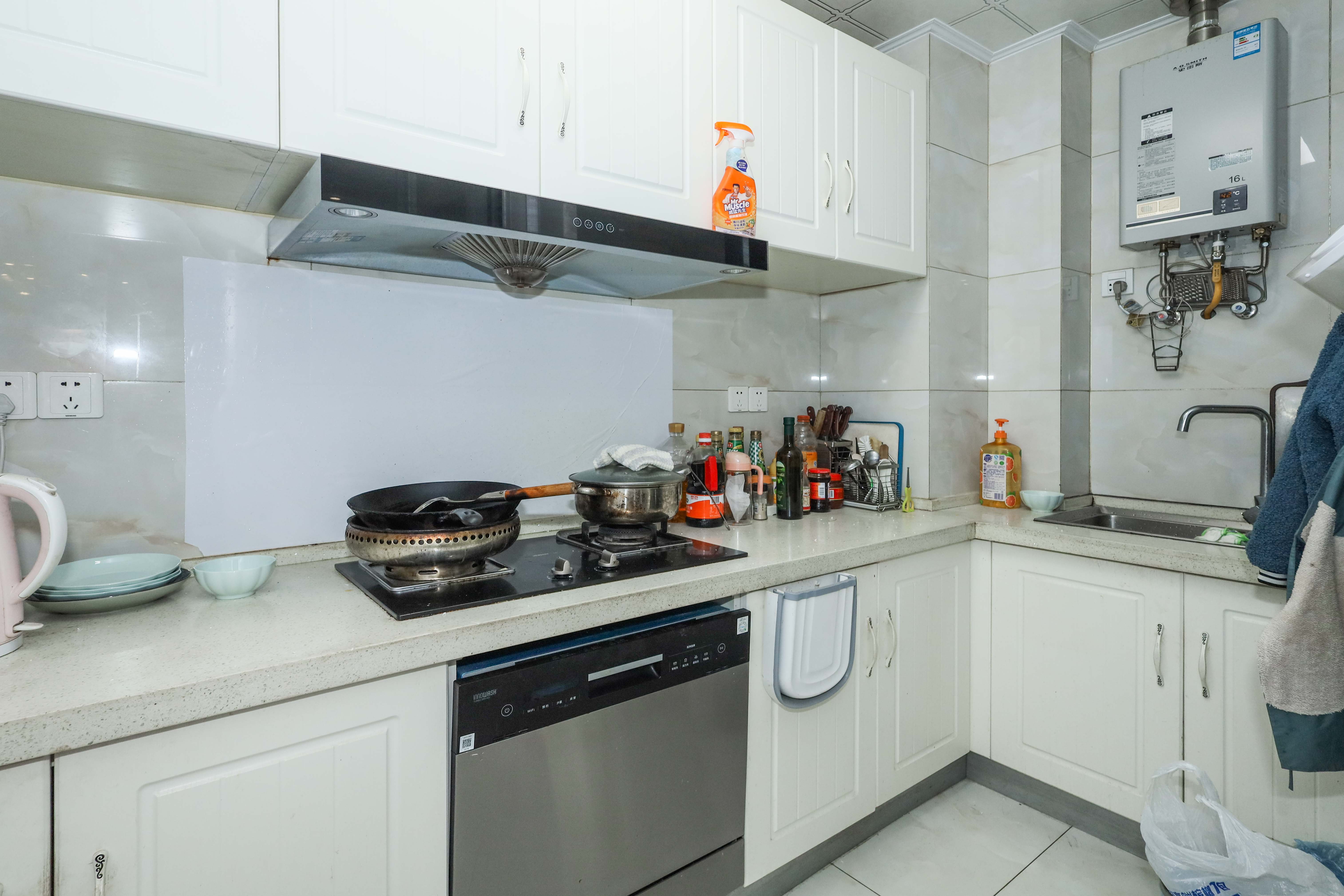 梅溪湖合能璞丽  3室2厅2卫    180.0万厨房