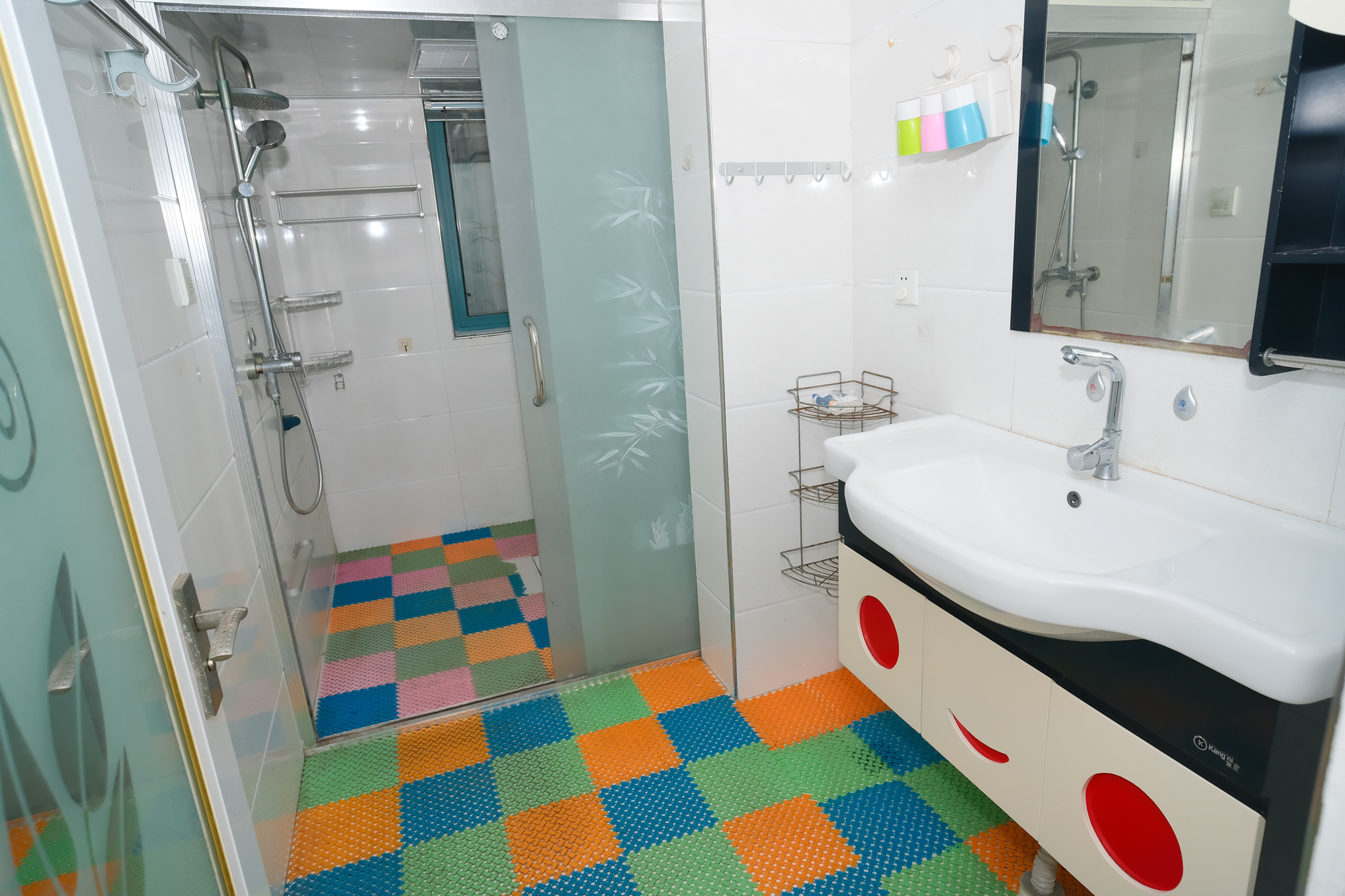 蝴蝶谷 3室2厅1卫 75.00万 蝴蝶谷 3室2厅1卫 75.00万卫生间