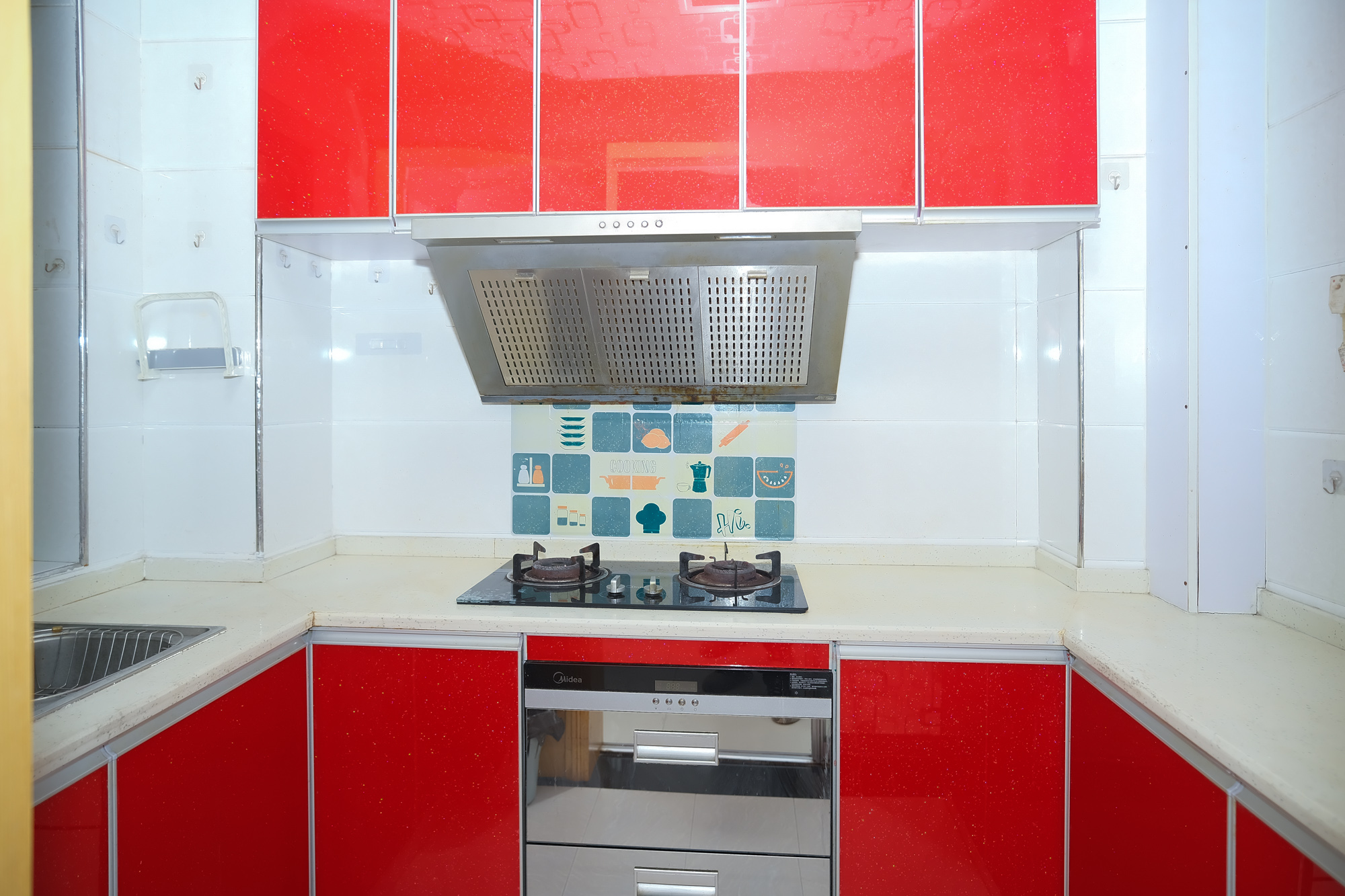 蝴蝶谷 3室2厅1卫 75.00万 蝴蝶谷 3室2厅1卫 75.00万厨房