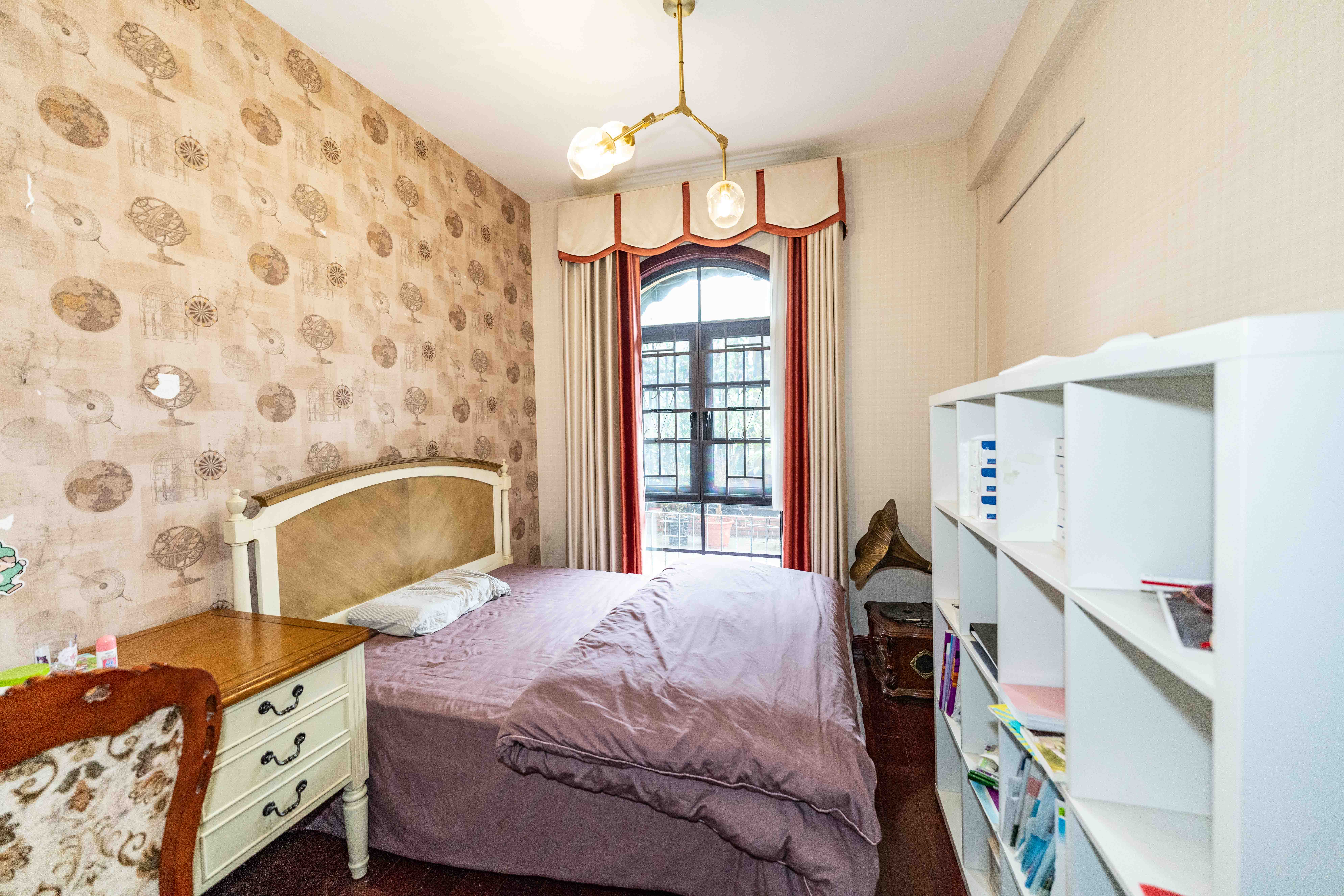 保利城(中航城国际社区、郡原美村) 2室2厅1卫 130.00万 保利城(中航城国际社区、郡原美村) 2室2厅1卫 130.00万卧室