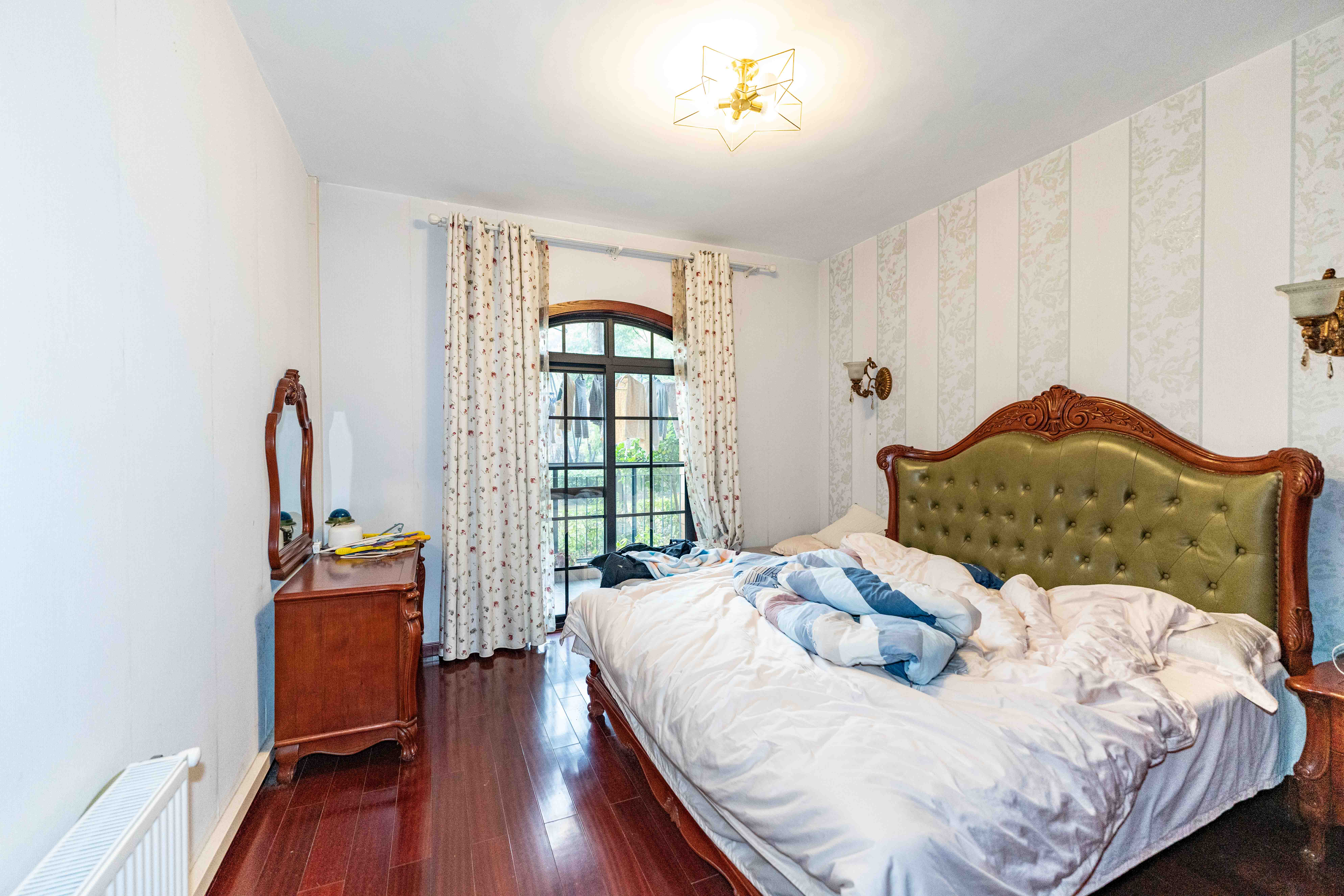 保利城(中航城国际社区、郡原美村) 2室2厅1卫 130.00万 保利城(中航城国际社区、郡原美村) 2室2厅1卫 130.00万卧室