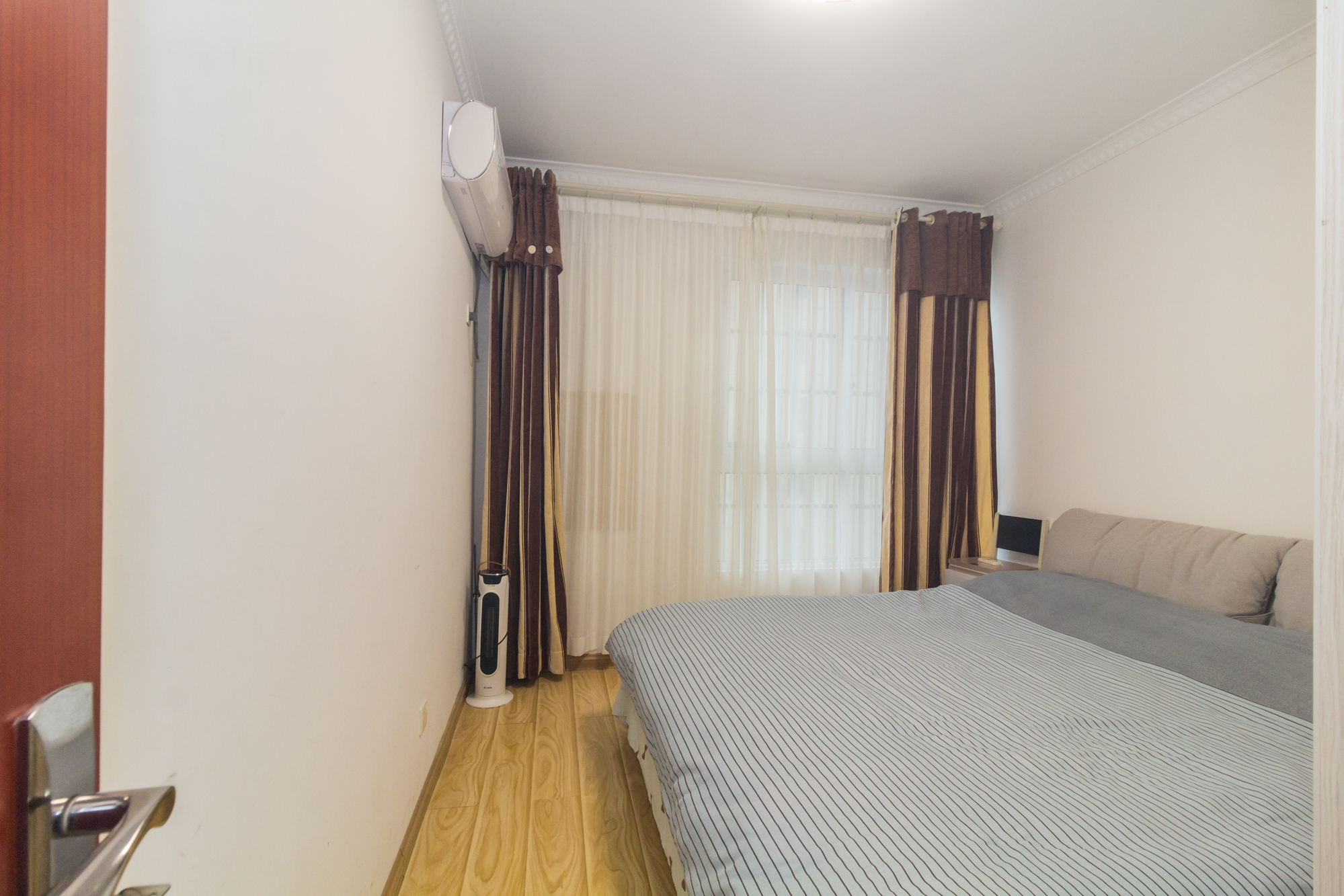 光明城市（星辰青年城）  2室1厅1卫    46.5万卧室