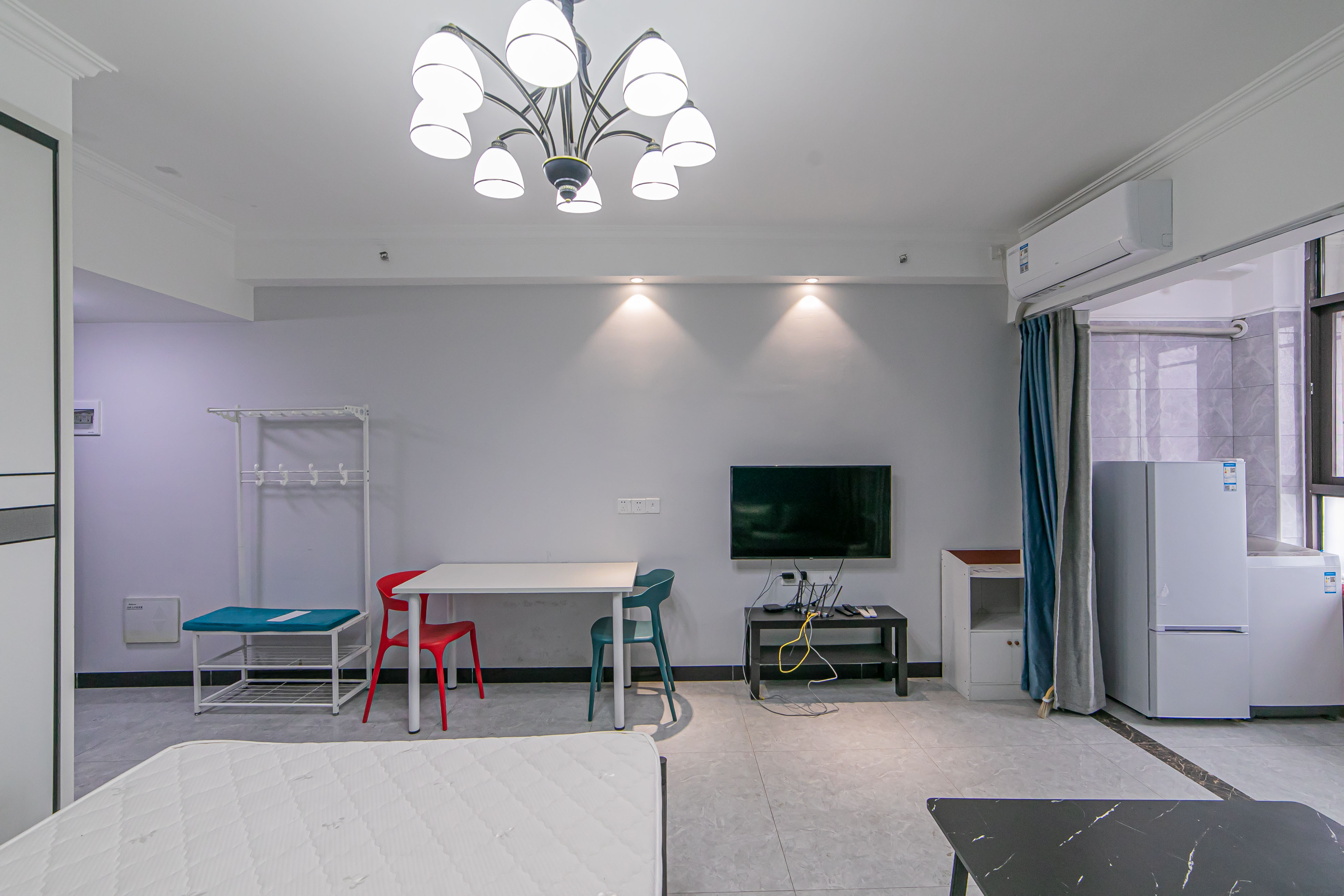 国泰九龙湾 1室1厅1卫 39.8万 国泰九龙湾 1室1厅1卫 39.8万客厅