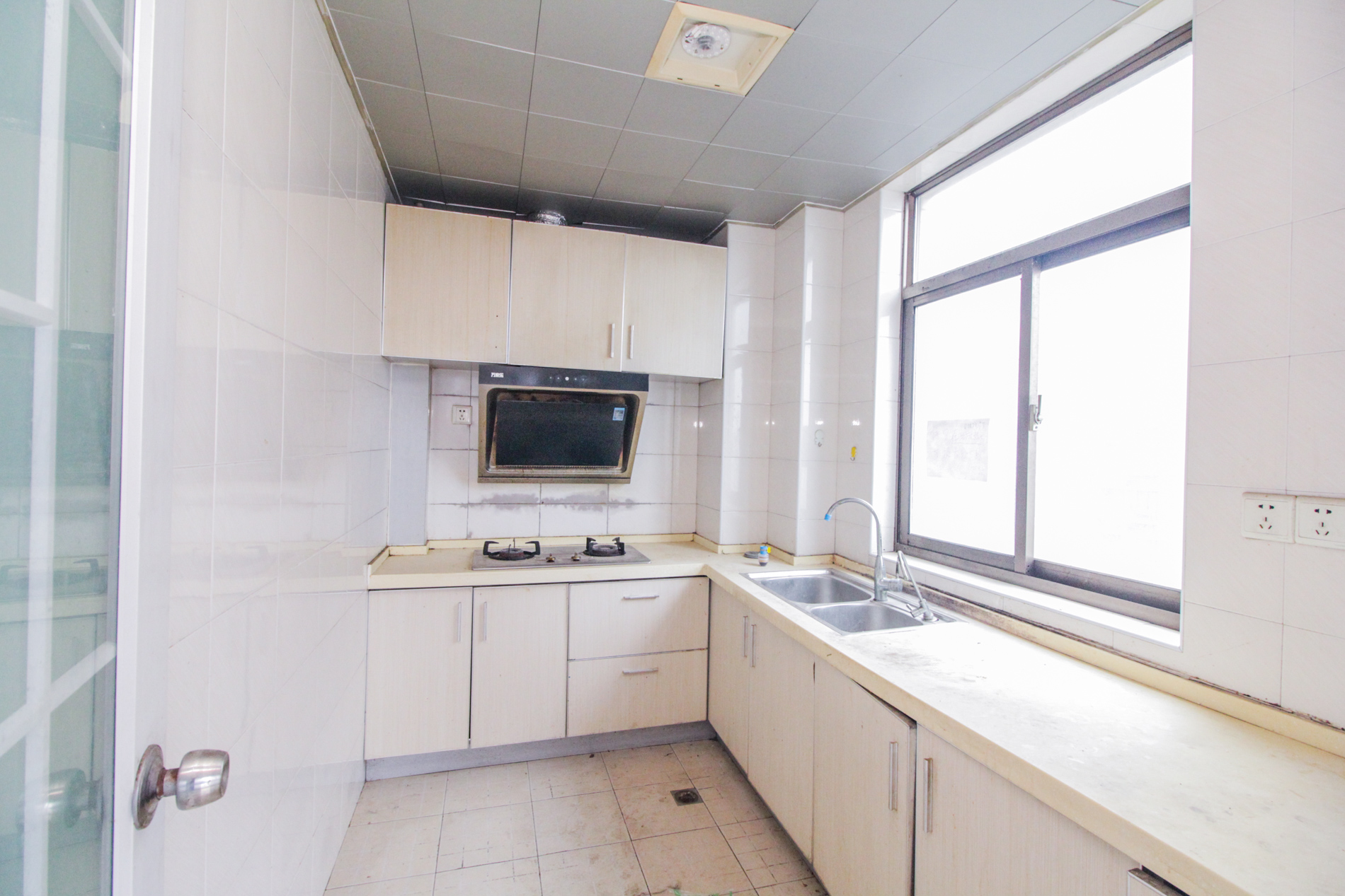 湘翰御舍  3室2厅2卫    108.8万厨房