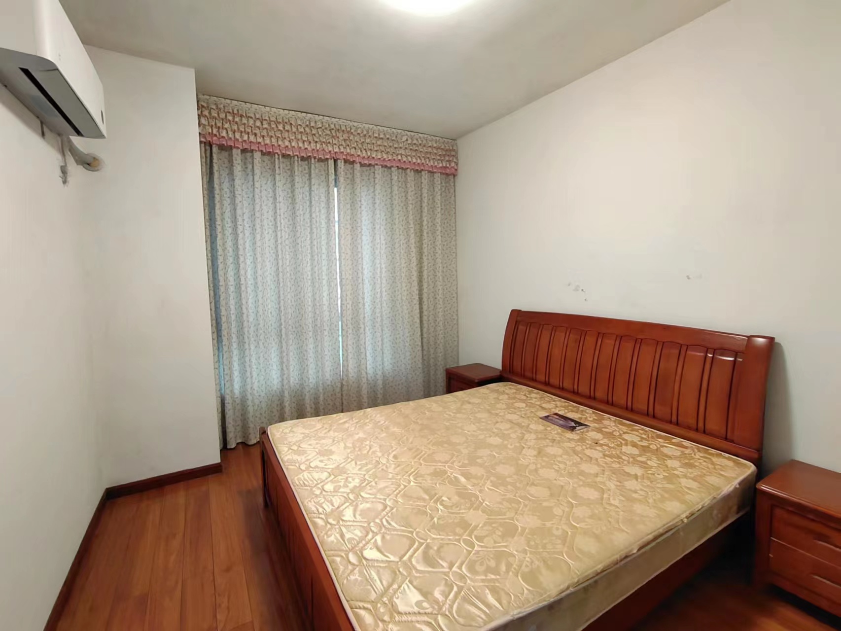 圣华名城建设北路110号 3室2厅2卫 68.0万 圣华名城建设北路110号 3室2厅2卫 68.0万室内图