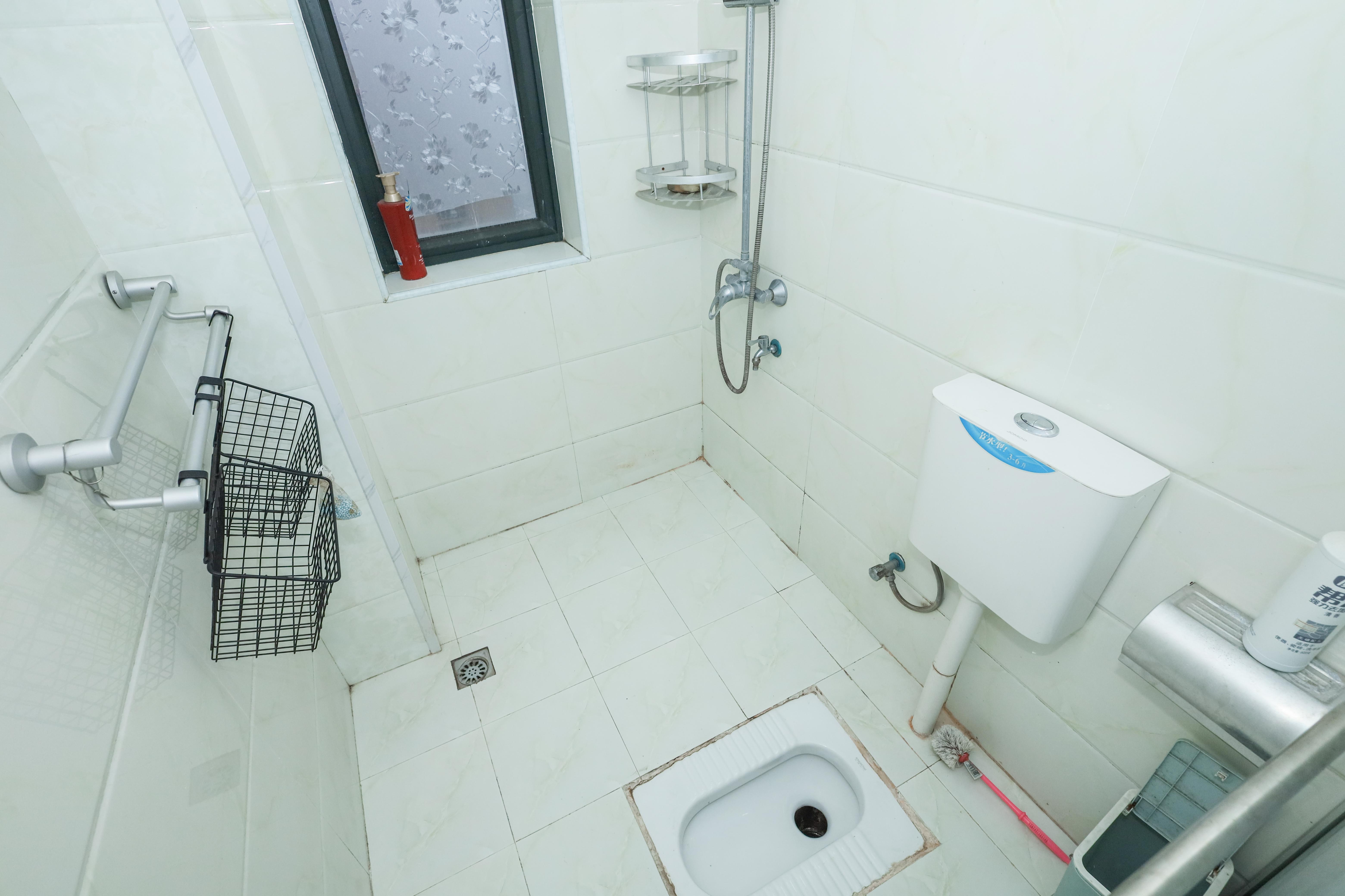 凯特梅溪紫郡  3室2厅1卫    80.0万 凯特梅溪紫郡  3室2厅1卫    80.0万卫生间