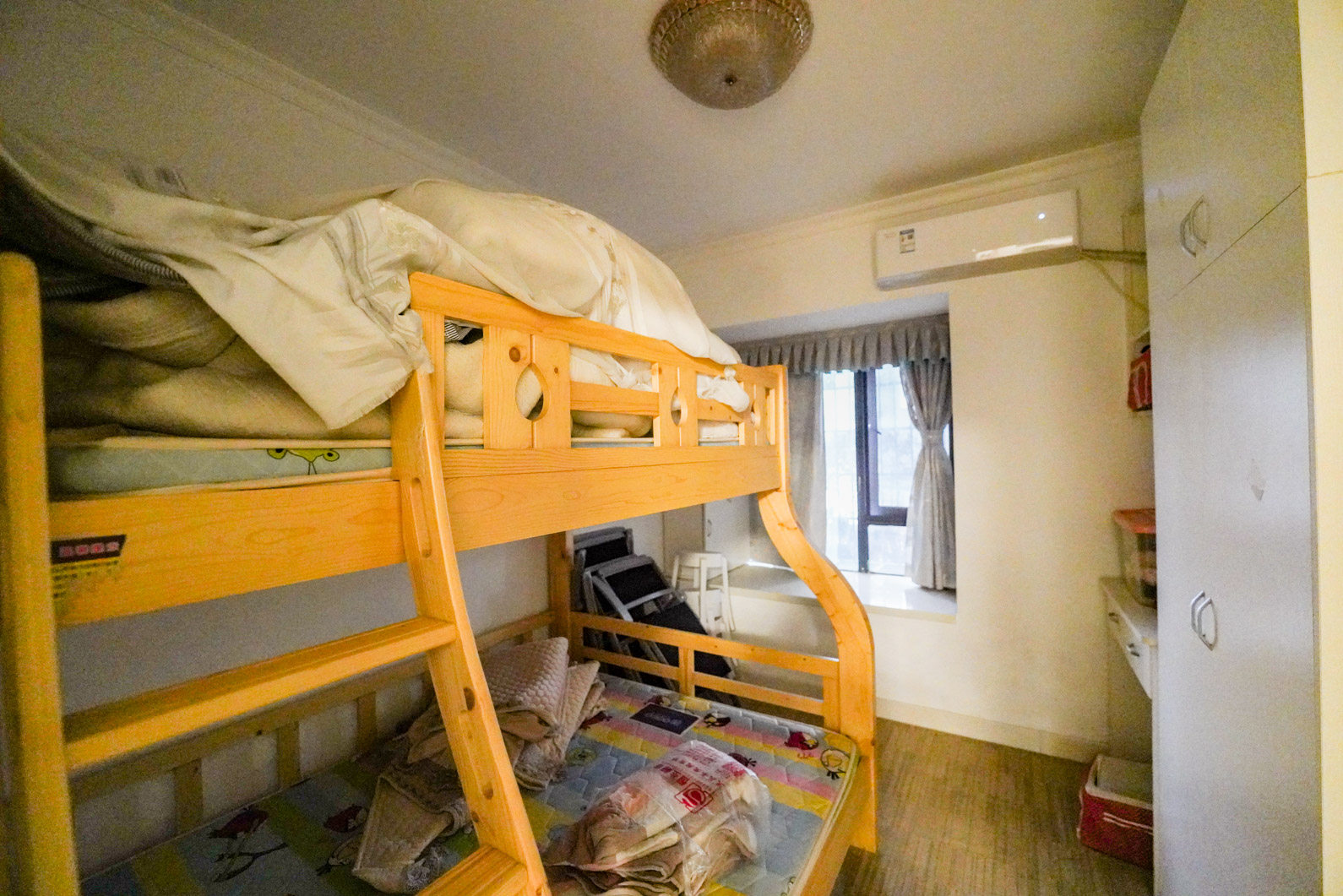 天和家园  2室2厅1卫   88.50万卧室