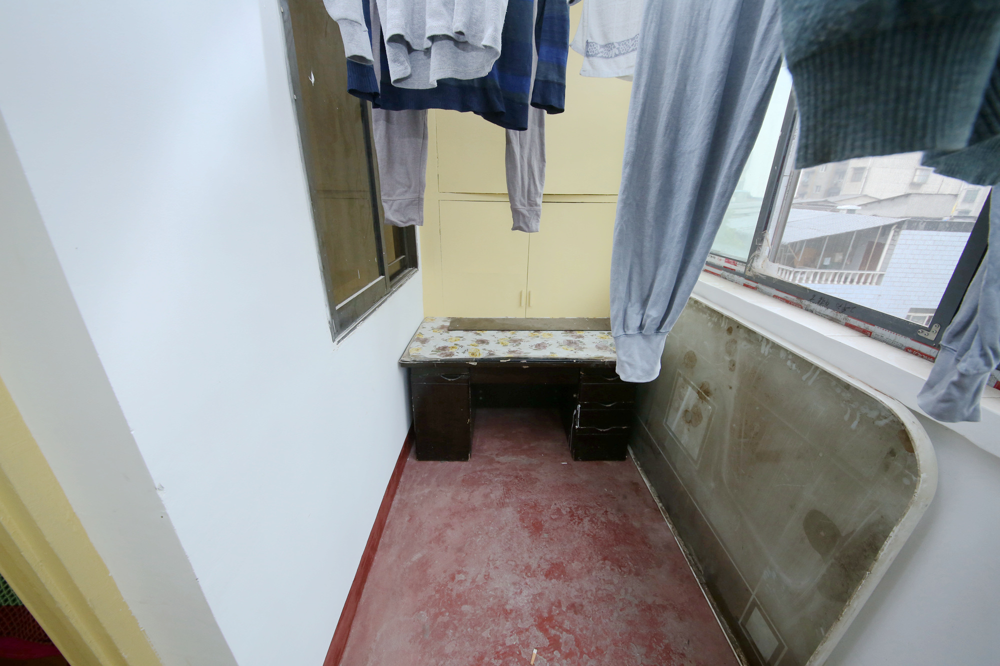 燕山街社区 2室2厅1厨1卫 53.70万阳台