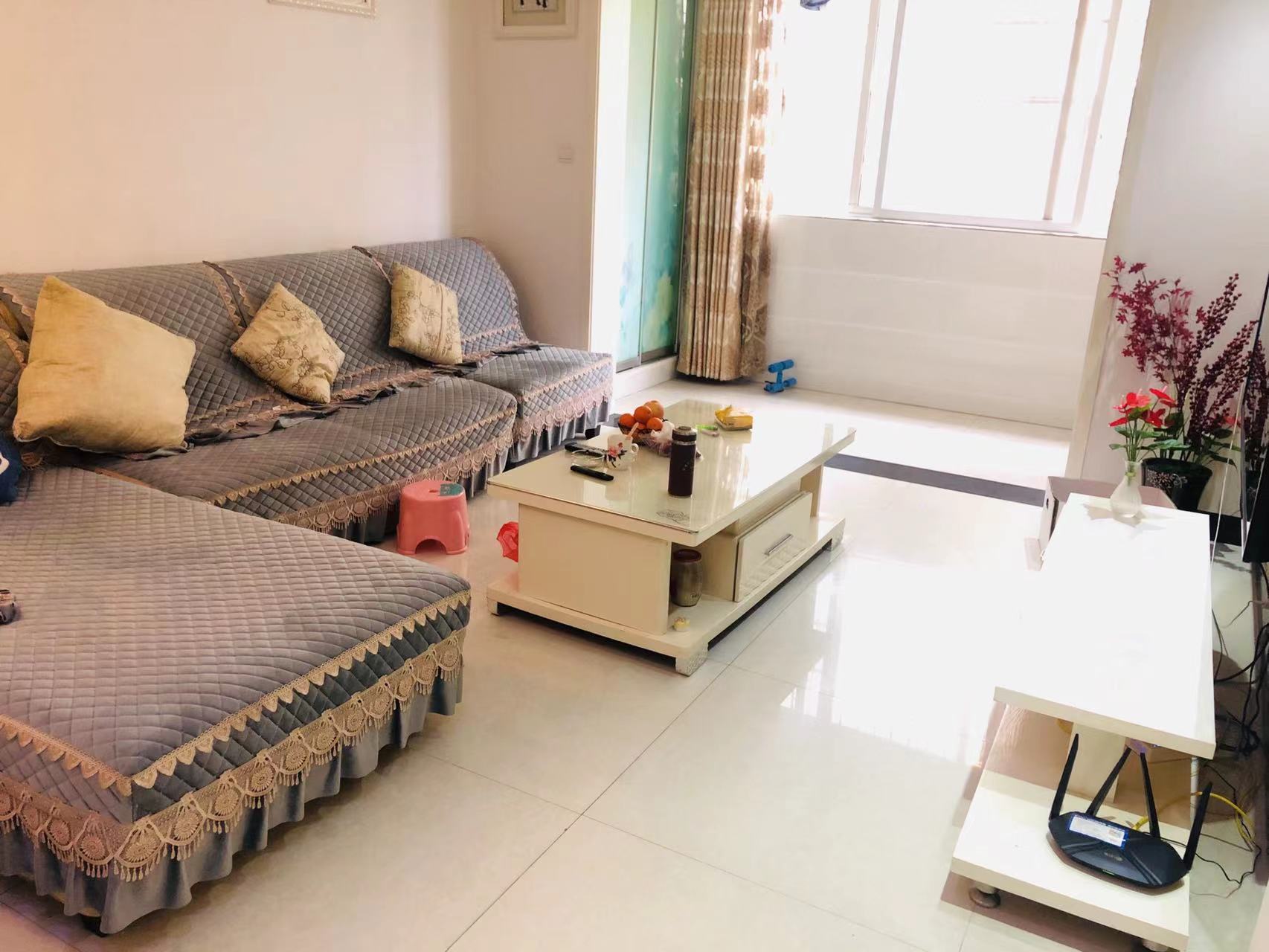 春满江南 2室2厅1卫 29.8万 春满江南 2室2厅1卫 29.8万客厅