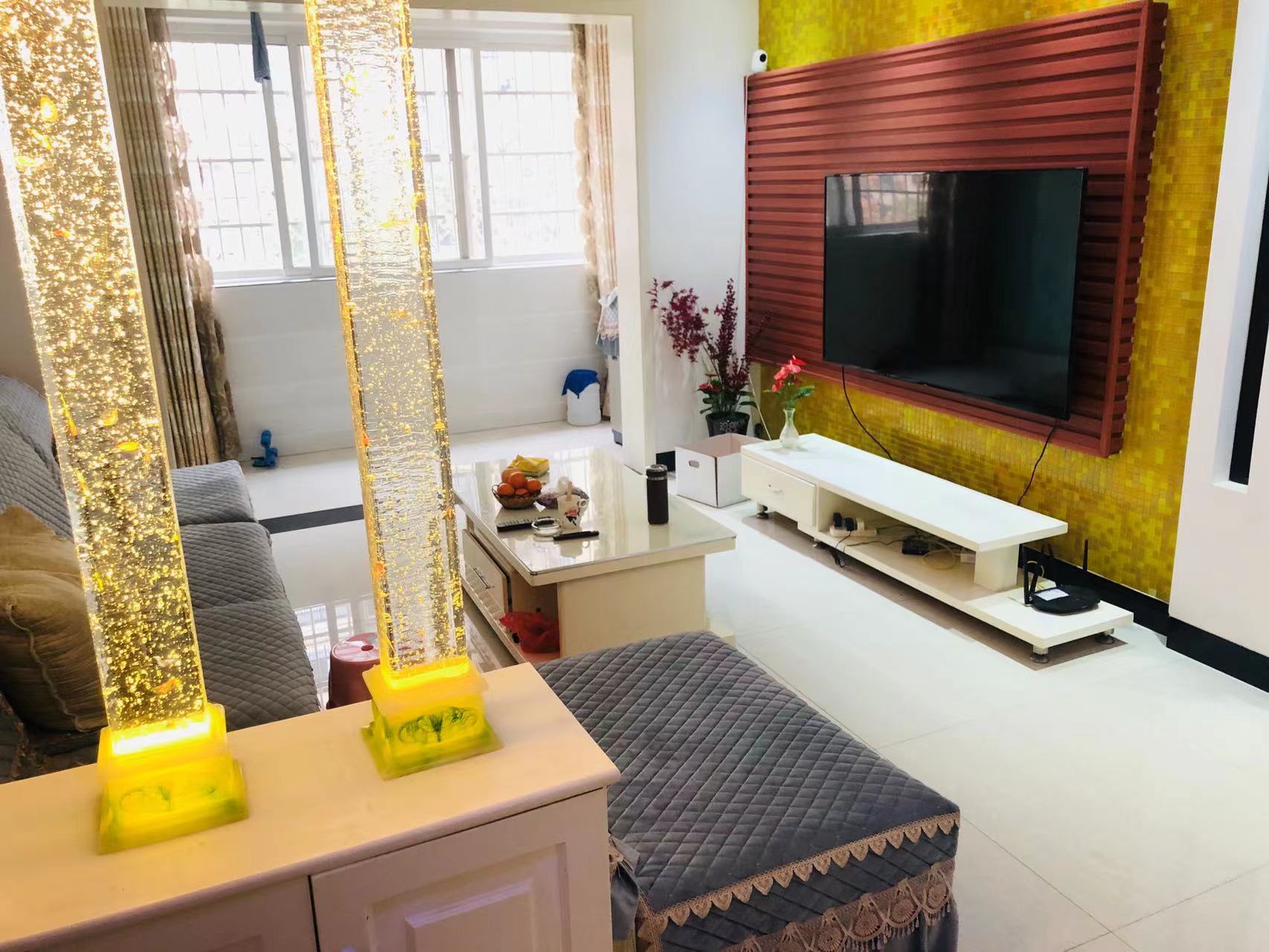 春满江南 2室2厅1卫 29.8万 春满江南 2室2厅1卫 29.8万客厅